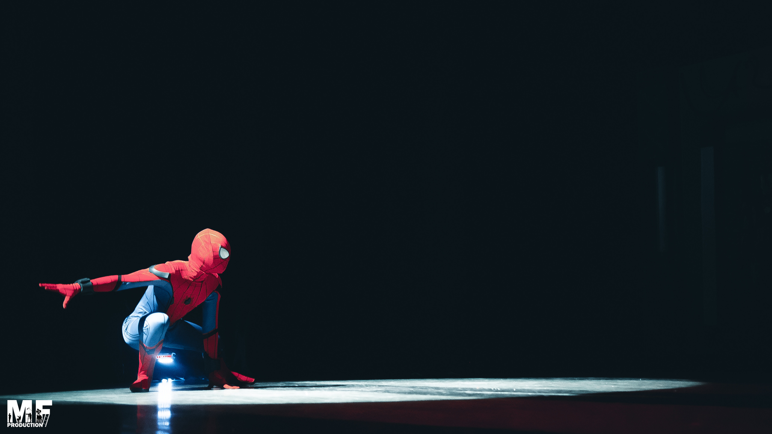 MF PROD. — AVENGERS. MOVIE FAMILY PRODUCTION