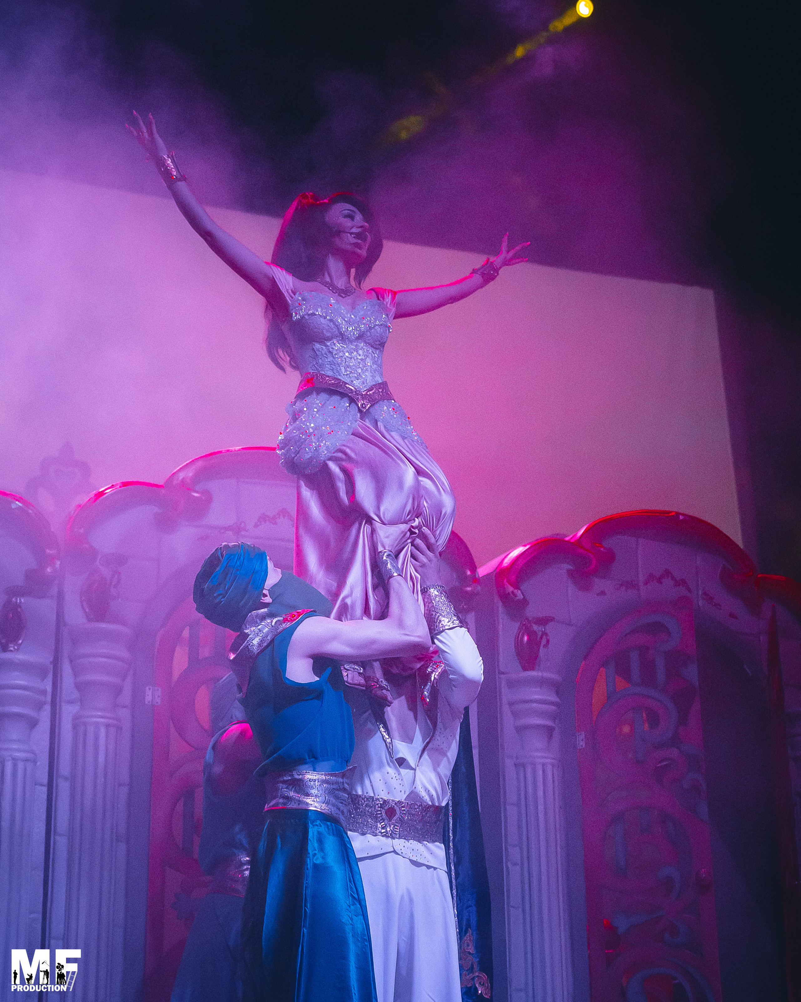 MF PROD. — PRINCESS AND VILLIANS. MOVIE FAMILY PRODUCTION