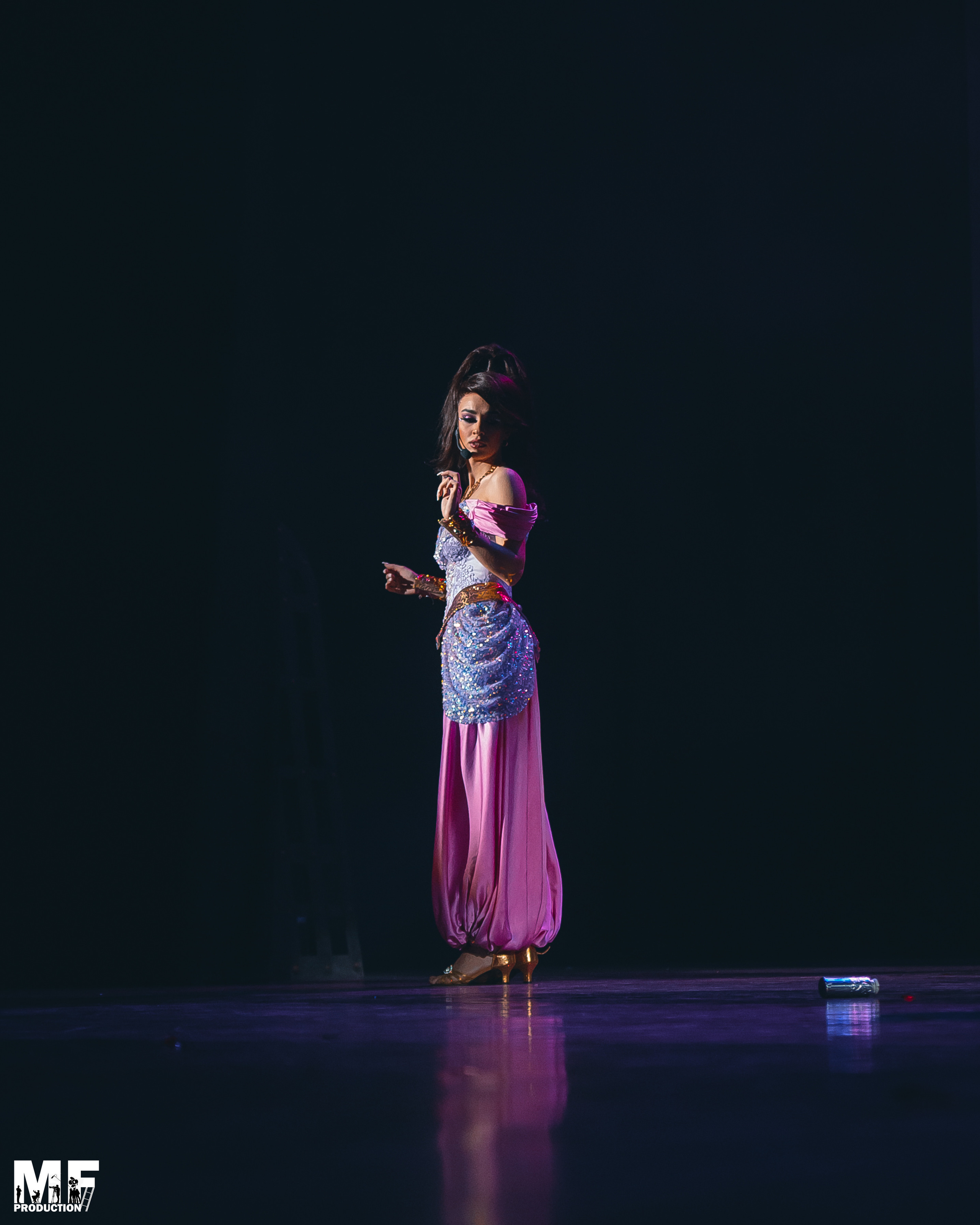 MF PROD. — PRINCESS AND VILLIANS. MOVIE FAMILY PRODUCTION