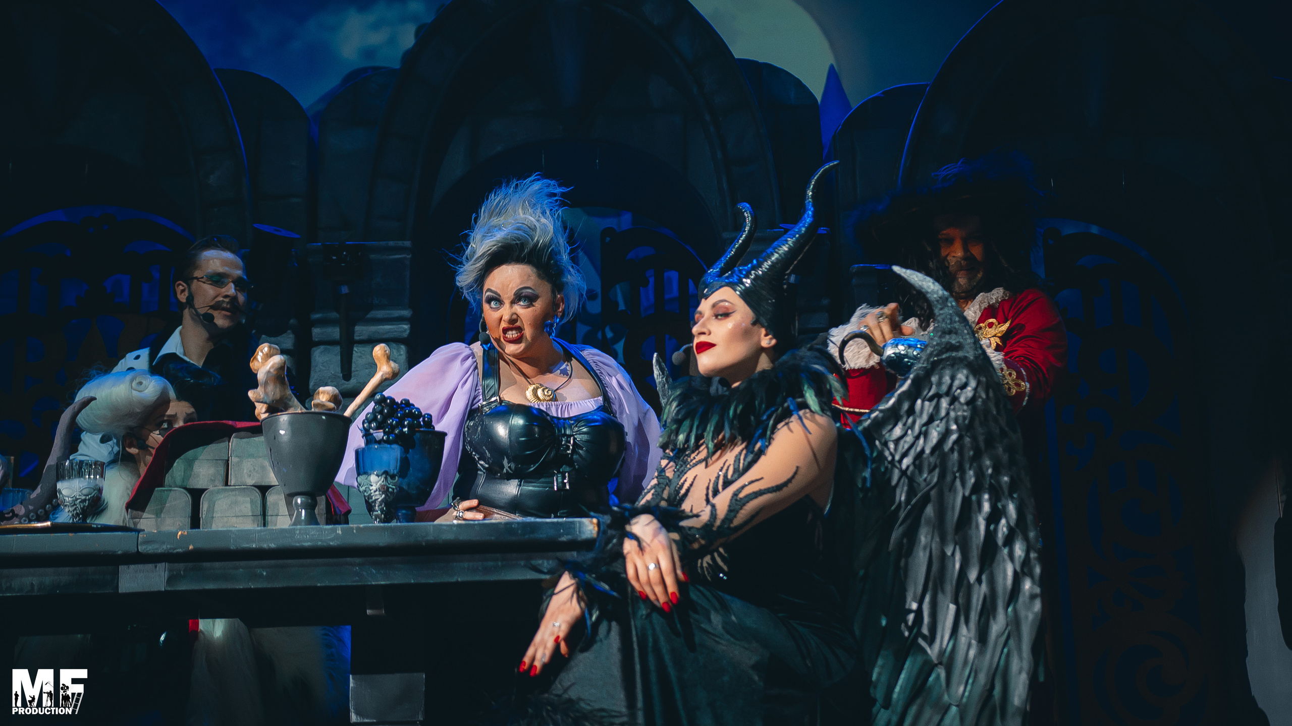 MF PROD. — PRINCESS AND VILLIANS. MOVIE FAMILY PRODUCTION