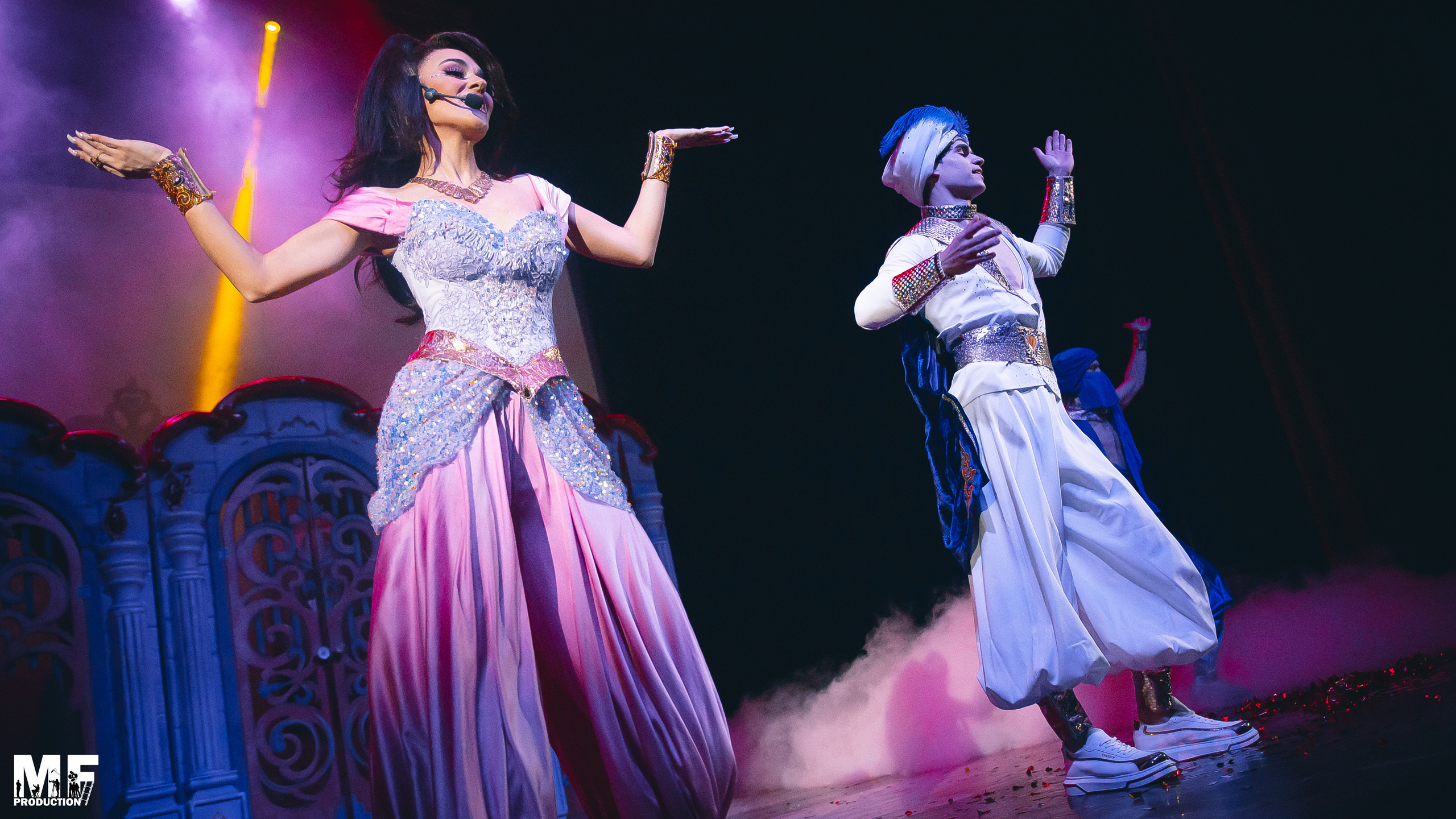 MF PROD. — PRINCESS AND VILLIANS. MOVIE FAMILY PRODUCTION