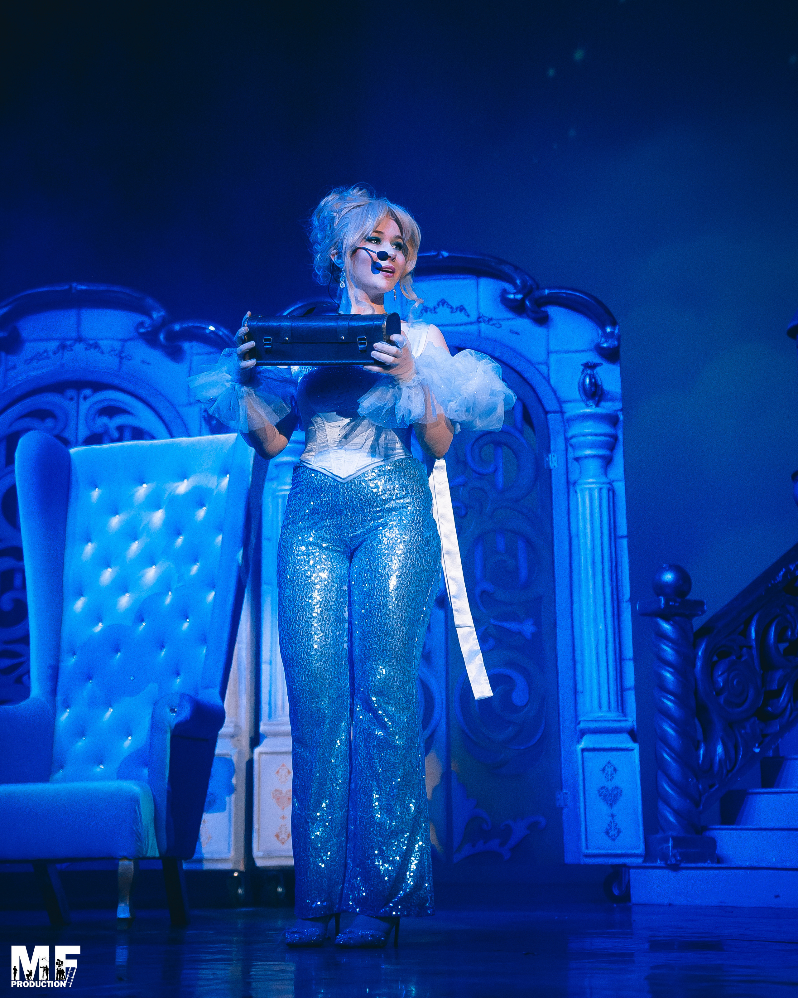 MF PROD. — PRINCESS AND VILLIANS. MOVIE FAMILY PRODUCTION