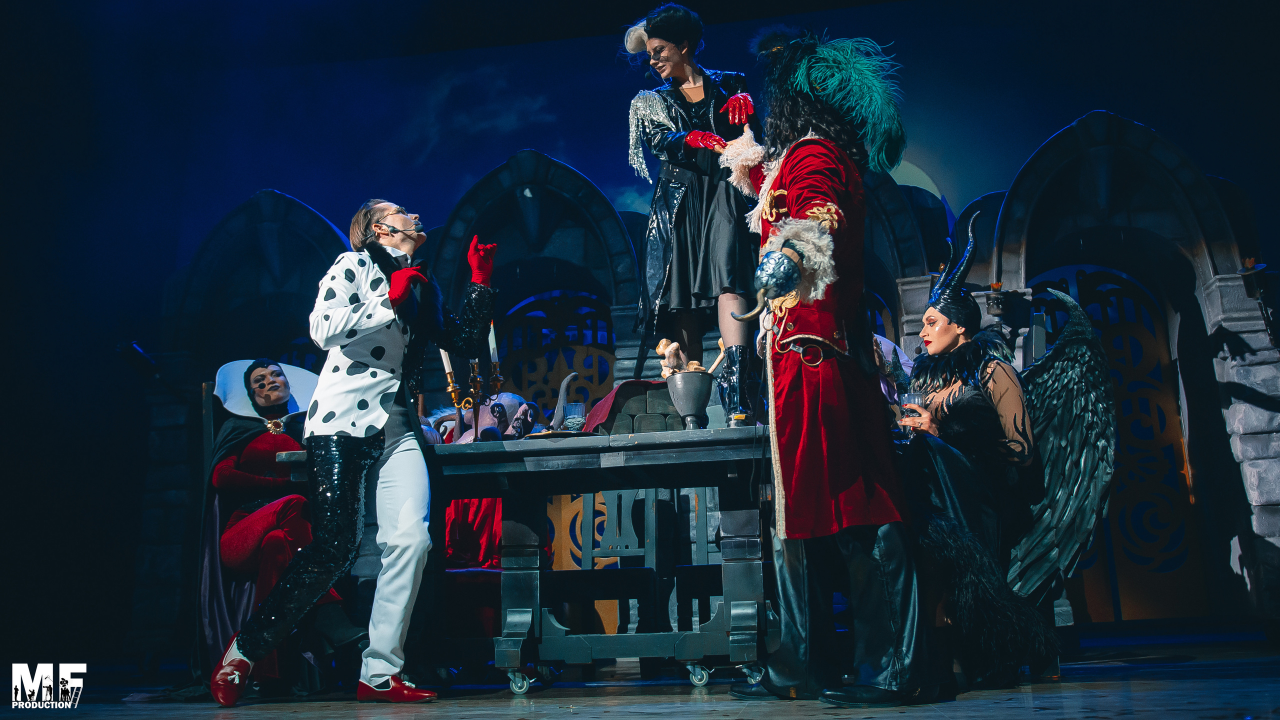 MF PROD. — PRINCESS AND VILLIANS. MOVIE FAMILY PRODUCTION