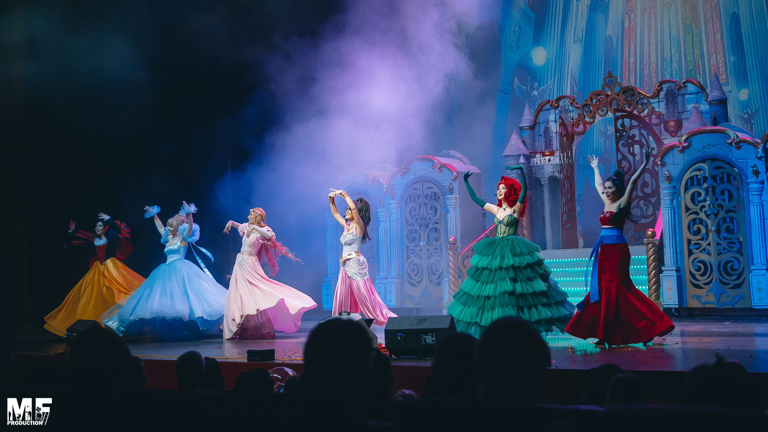 MF PROD. — PRINCESS AND VILLIANS. MOVIE FAMILY PRODUCTION