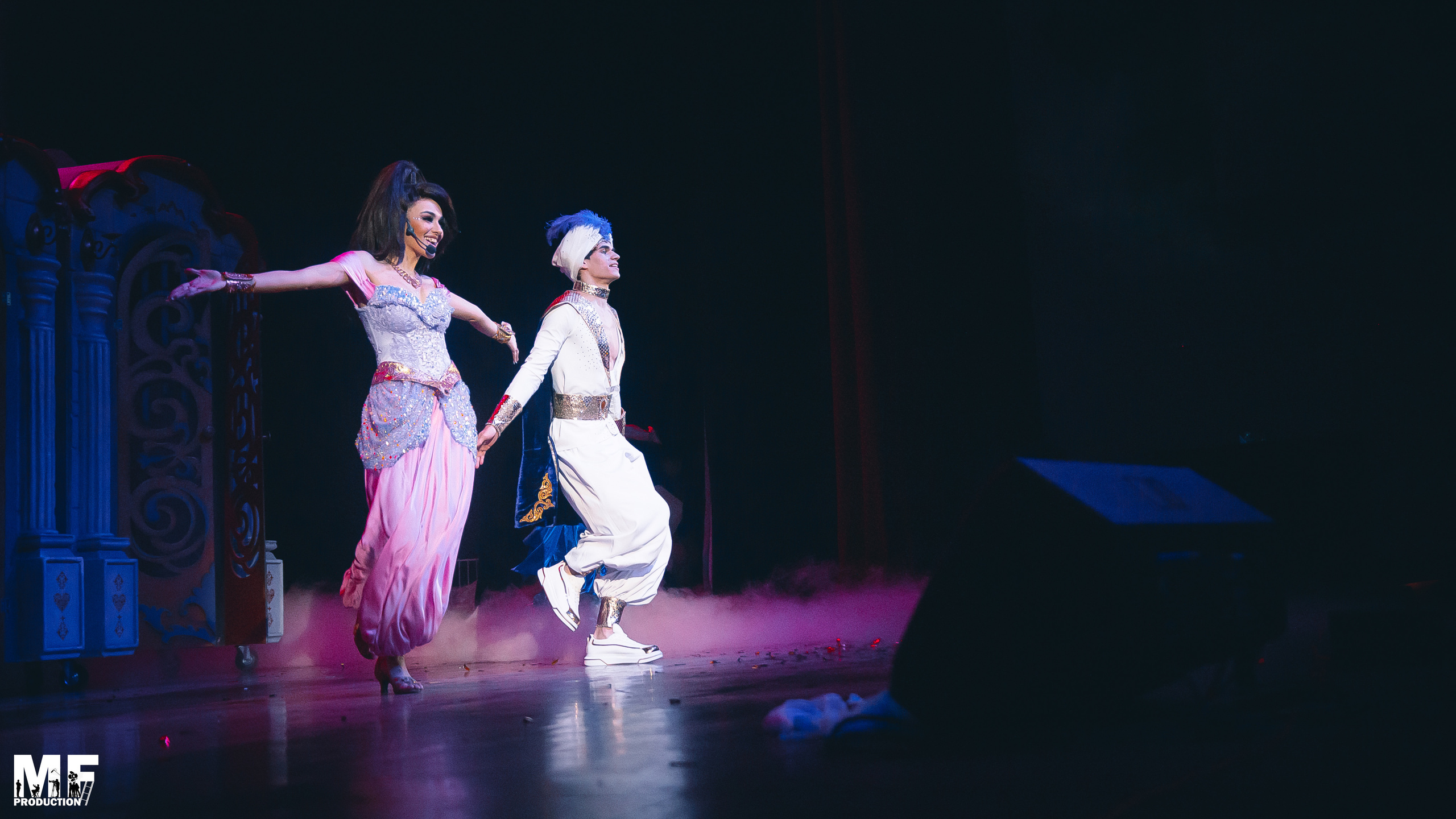 MF PROD. — PRINCESS AND VILLIANS. MOVIE FAMILY PRODUCTION