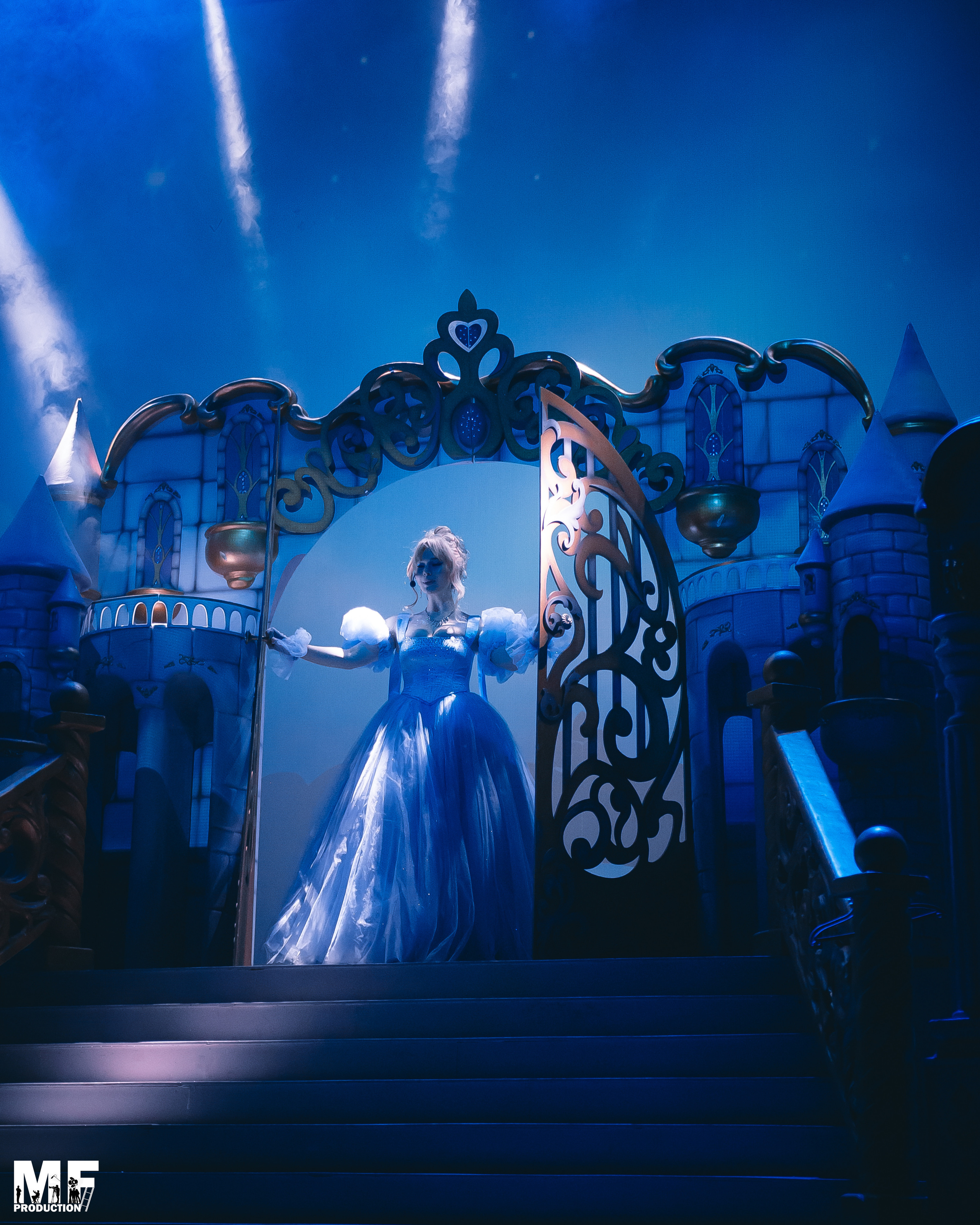 MF PROD. — PRINCESS AND VILLIANS. MOVIE FAMILY PRODUCTION