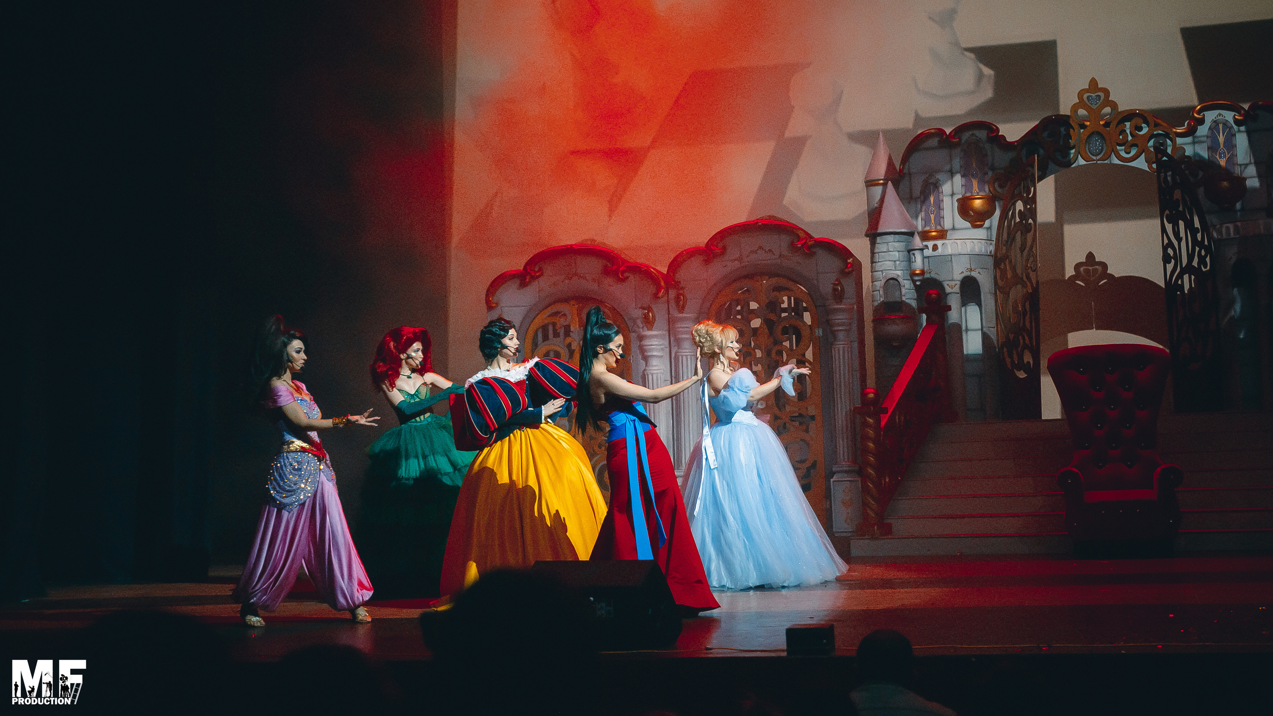 MF PROD. — PRINCESS AND VILLIANS. MOVIE FAMILY PRODUCTION