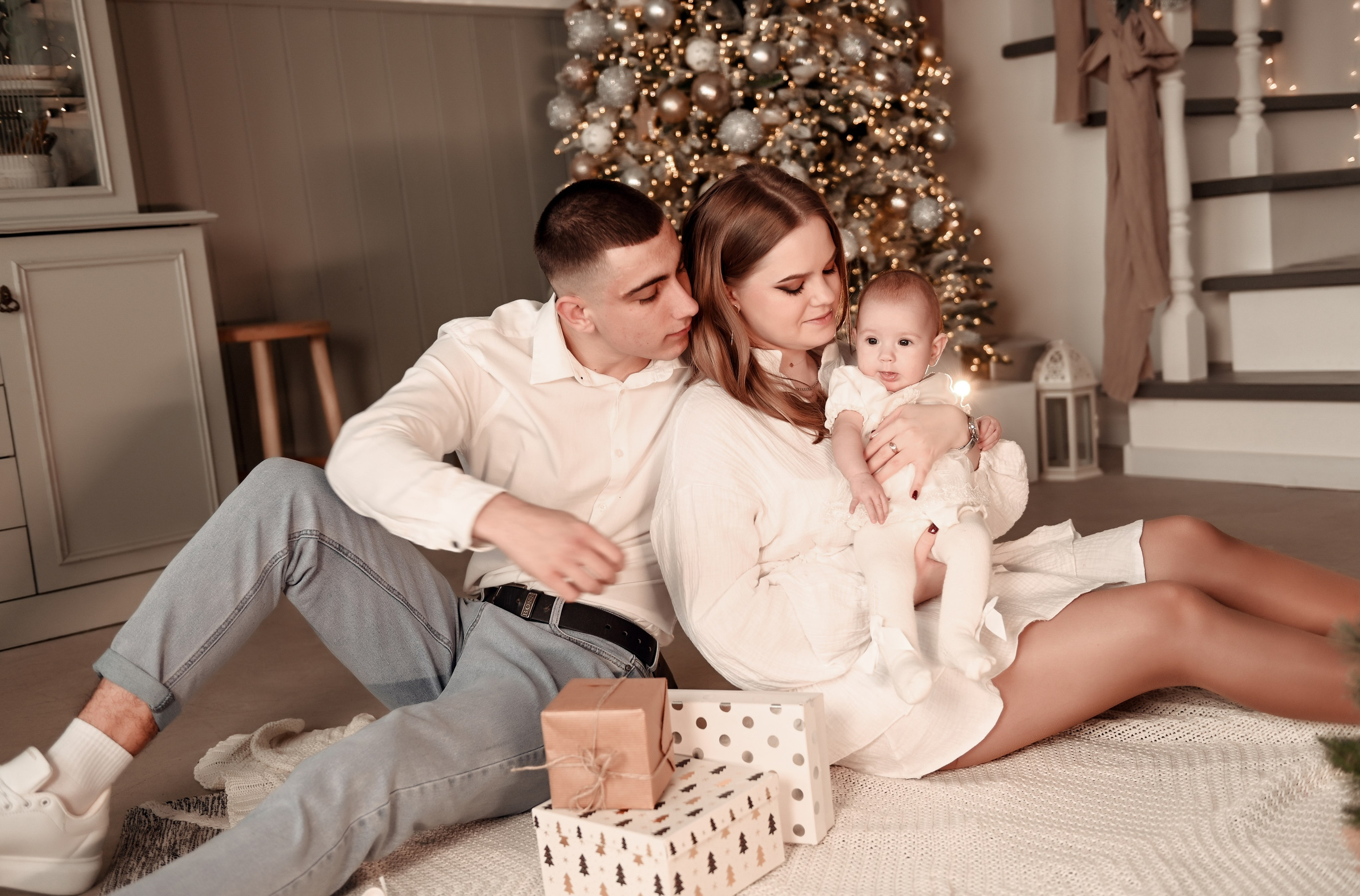 Новогодняя семейная. Свадебный, семейный, детский, контент фотограф в Омске Максим Ильин