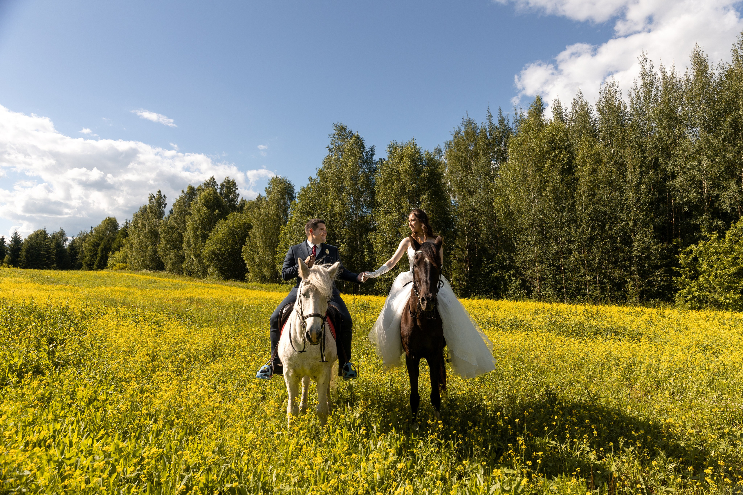 Свадьба и лошади. Свадебный и семейный фотограф Москва и Московская область