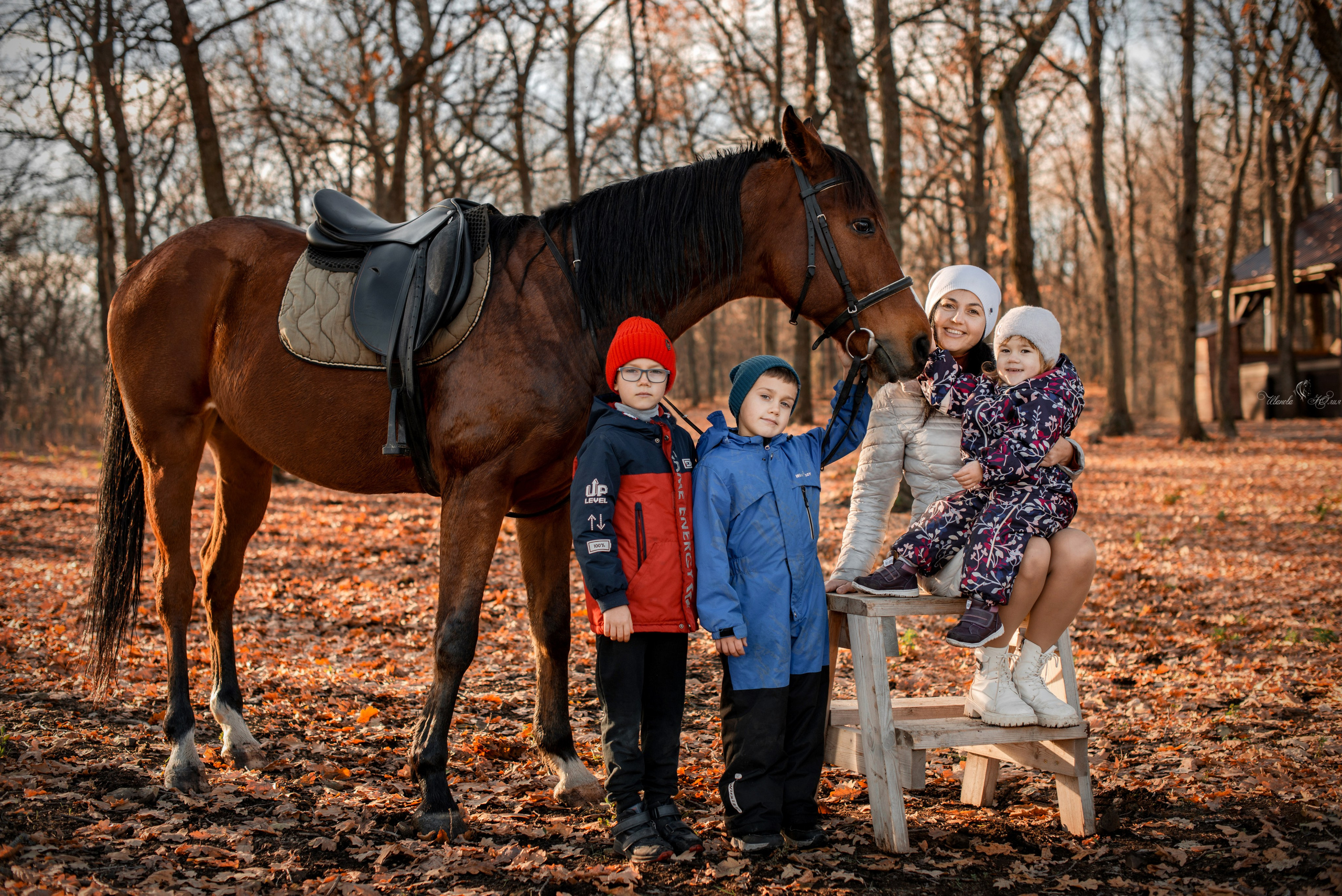 Дети и Ватикан. Конный фотограф в Саратове Юлия Иванова