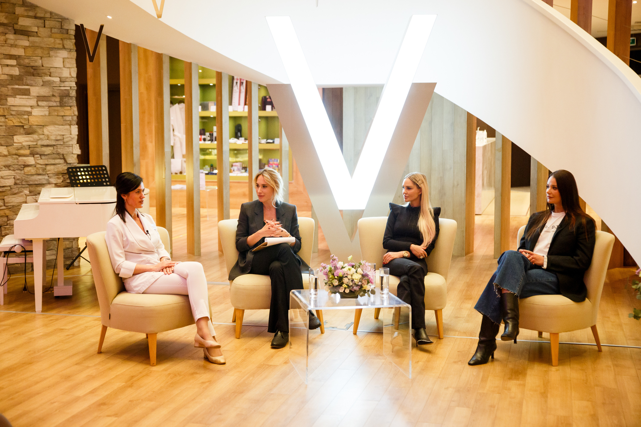 Verba Mayr Диалог на тему «Женщины в поисках баланса». Фотограф Иван Недорез