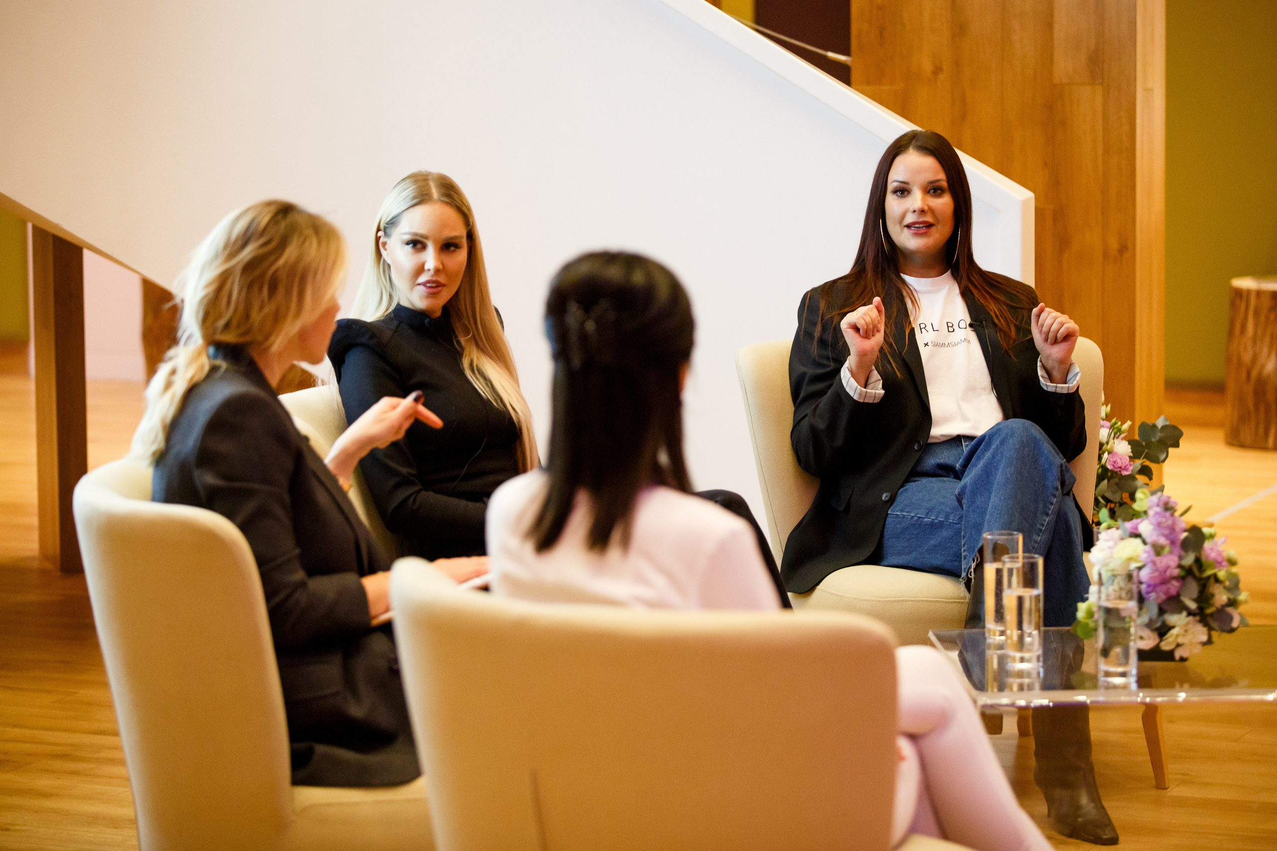 Verba Mayr Диалог на тему «Женщины в поисках баланса». Фотограф Иван Недорез