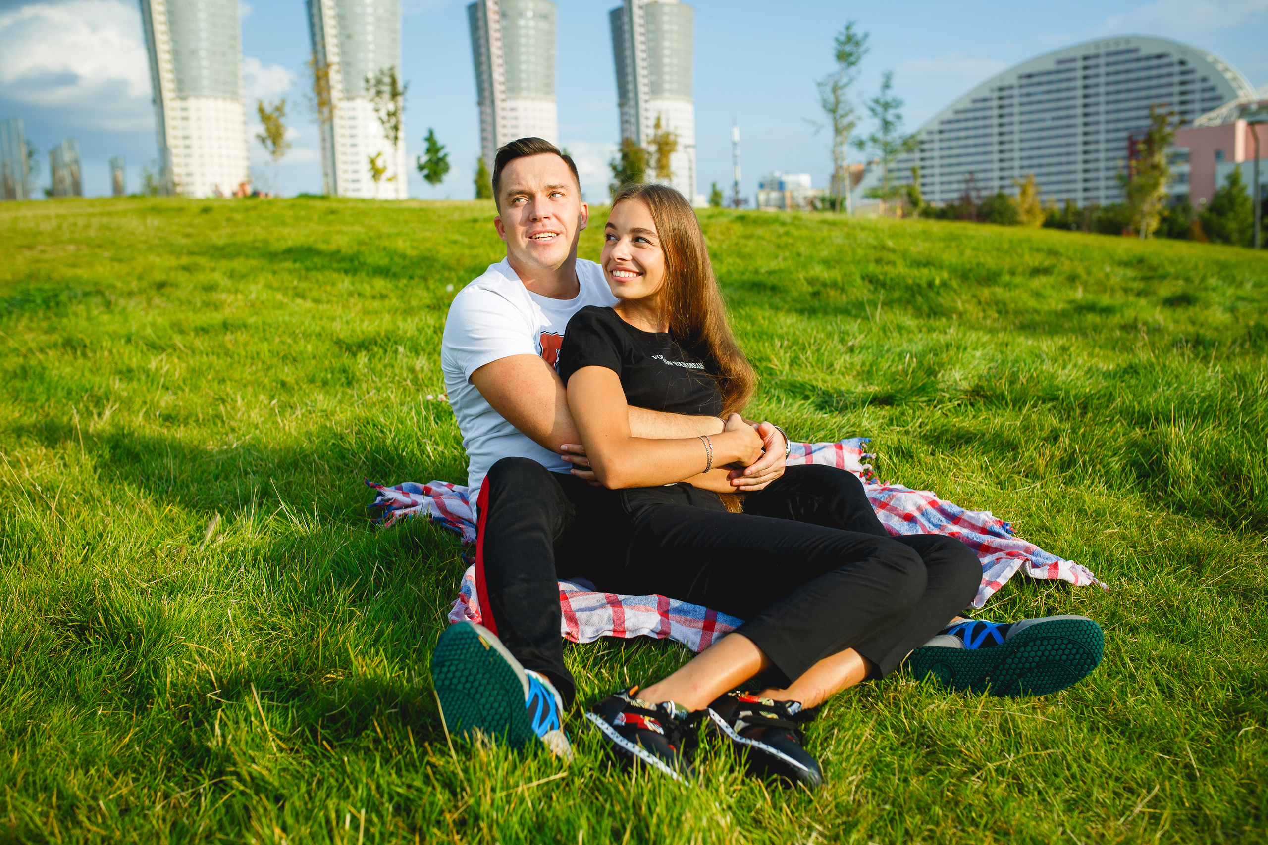 Love-Story Александра и Павел съемка на Ходынском Поле. Фотограф Иван Недорез