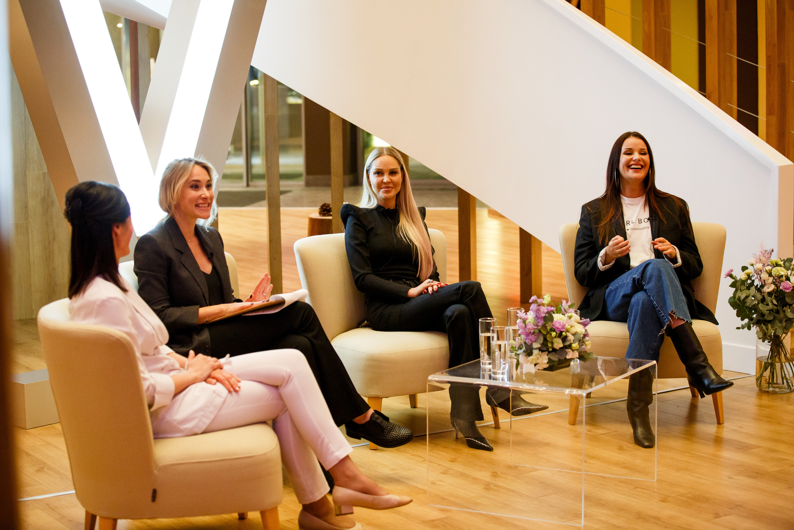 Verba Mayr Диалог на тему «Женщины в поисках баланса». Фотограф Иван Недорез