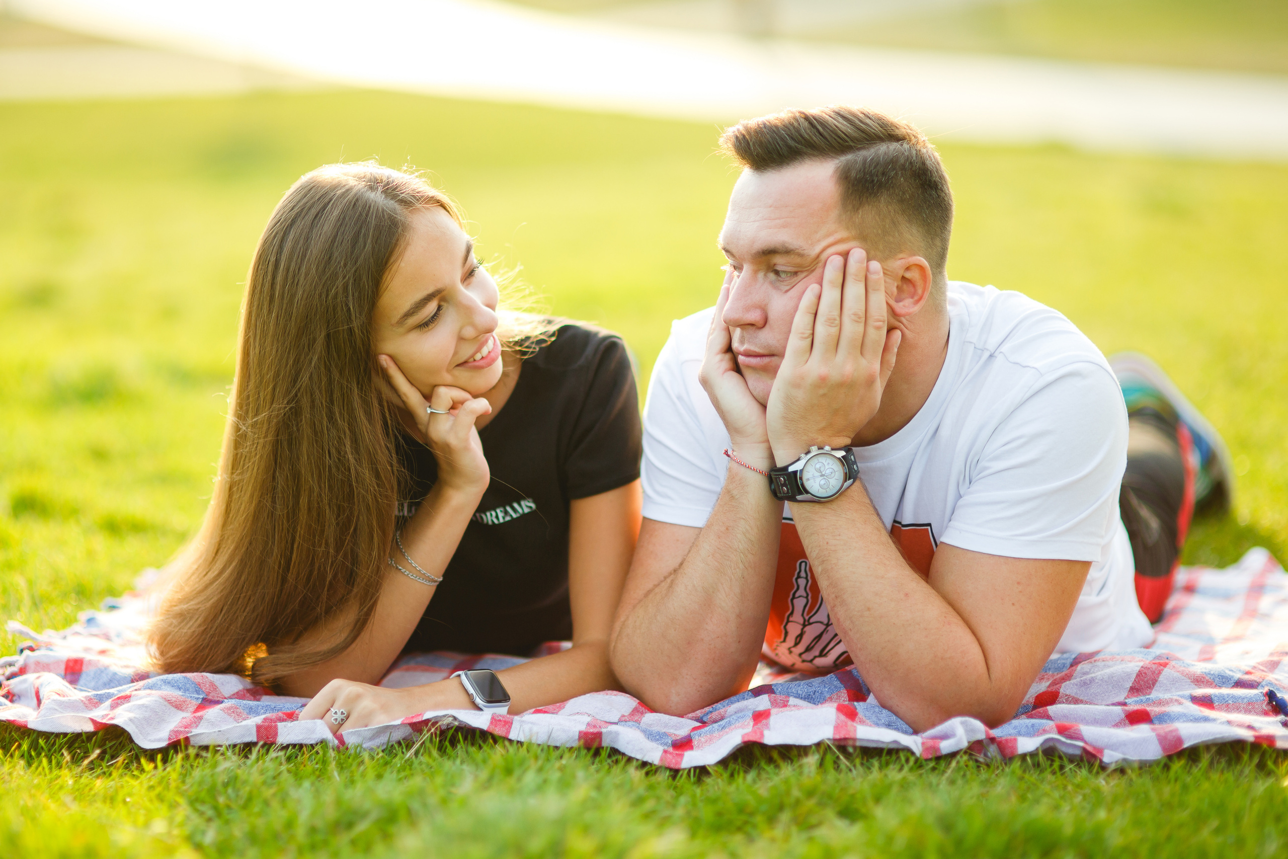 Love-Story Александра и Павел съемка на Ходынском Поле. Фотограф Иван Недорез