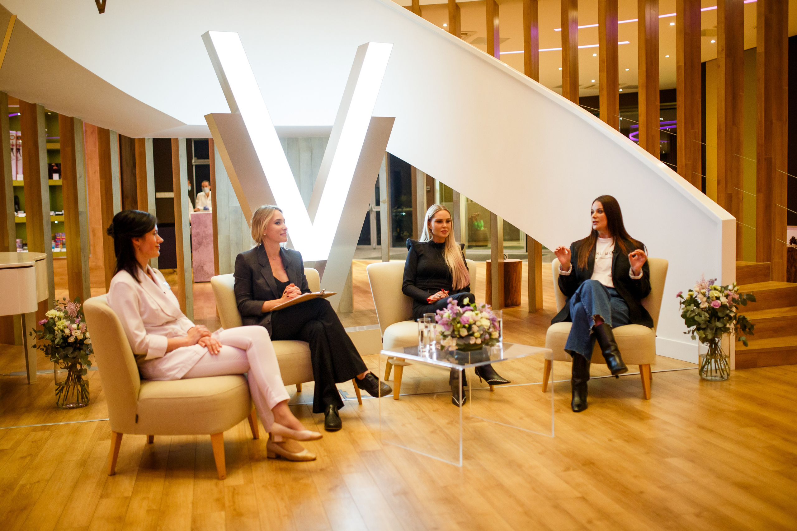 Verba Mayr Диалог на тему «Женщины в поисках баланса». Фотограф Иван Недорез