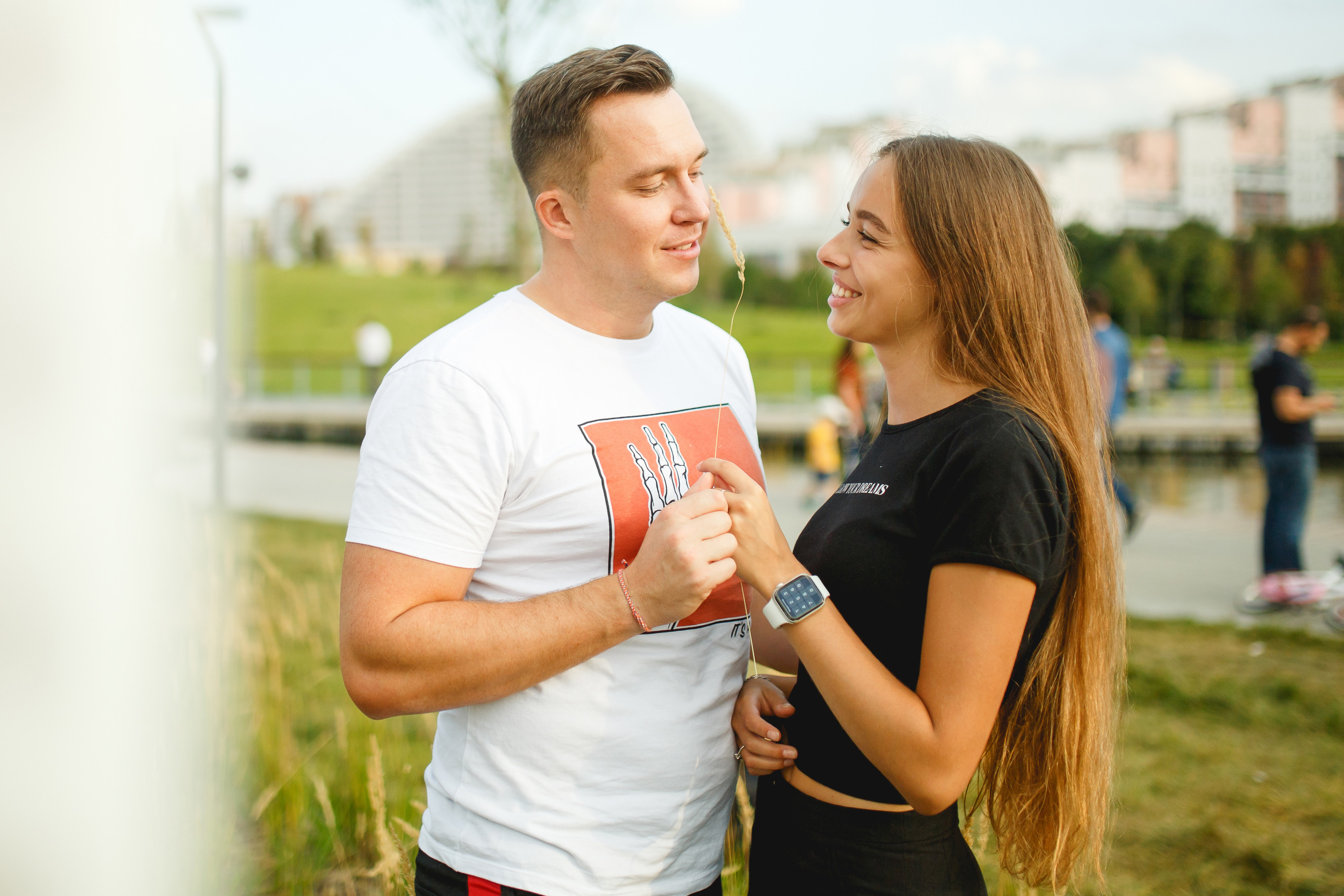 Love-Story Александра и Павел съемка на Ходынском Поле. Фотограф Иван Недорез