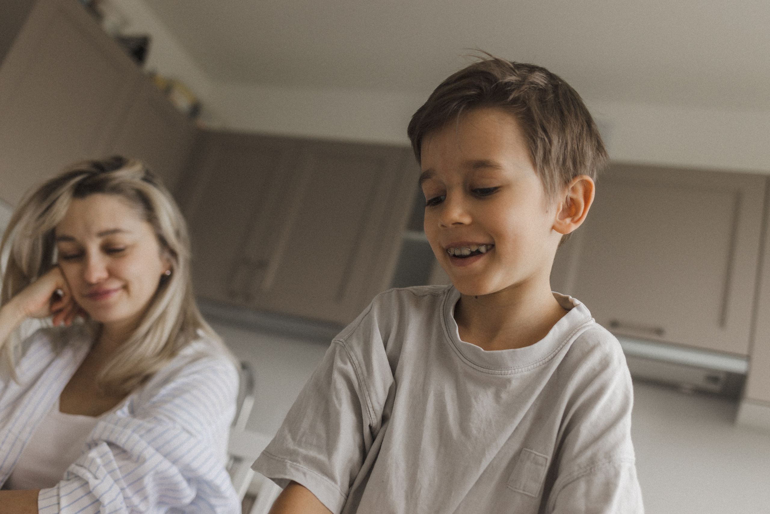 Катя, Паша, Валера и Родион ждут братика. Семейный фотограф в Москве