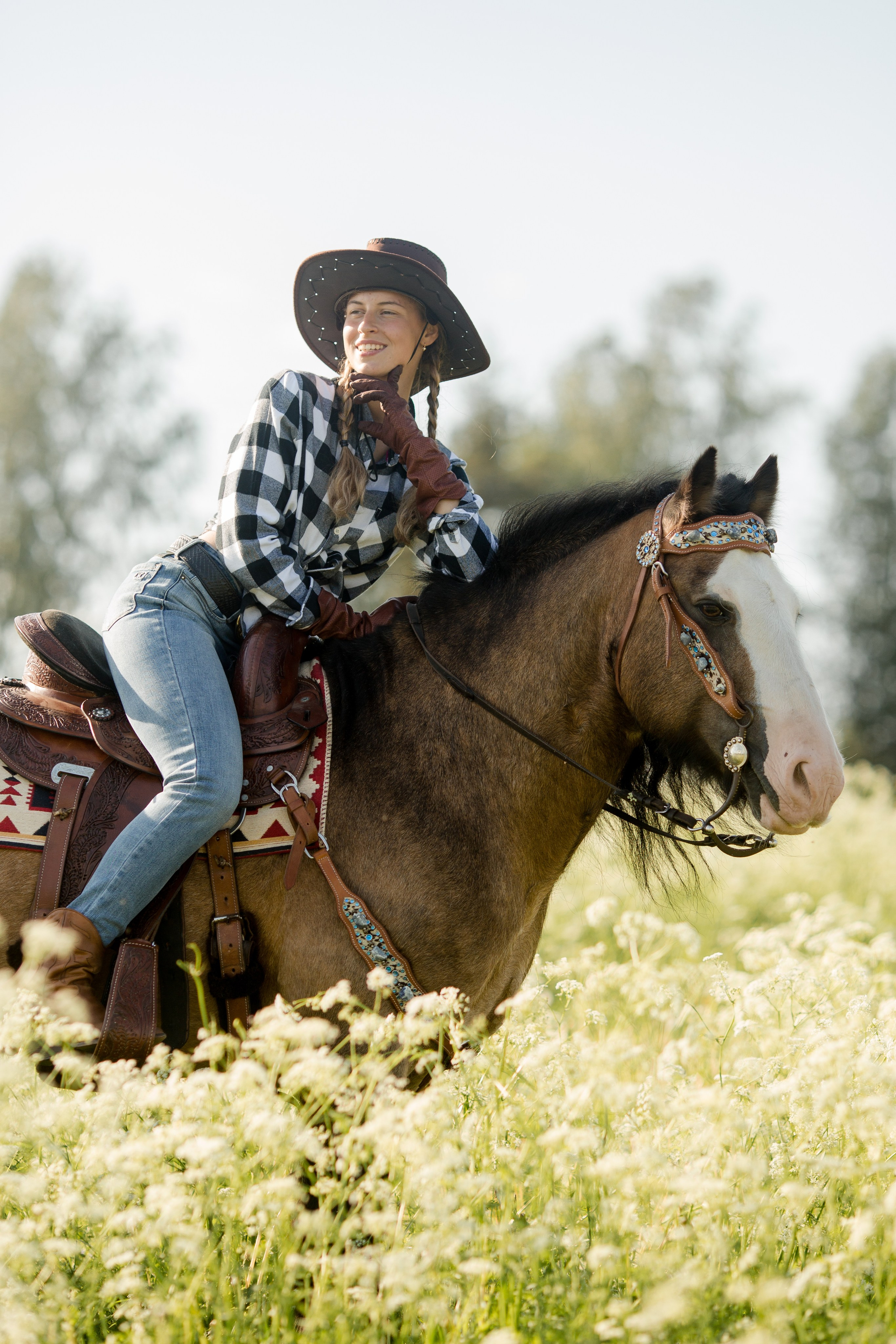 Фотосессия в стиле вестерн с лошадью