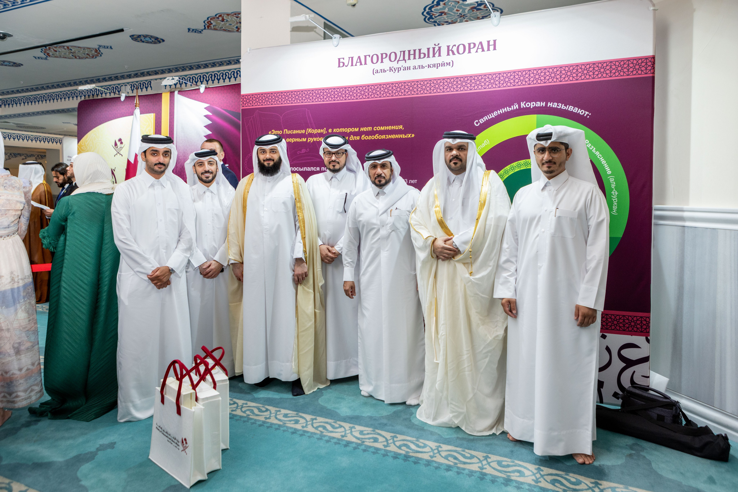 Открытие выставки Мир Корана. Рекламный, предметный, репортажный, семейный фотограф и художник в Москве
