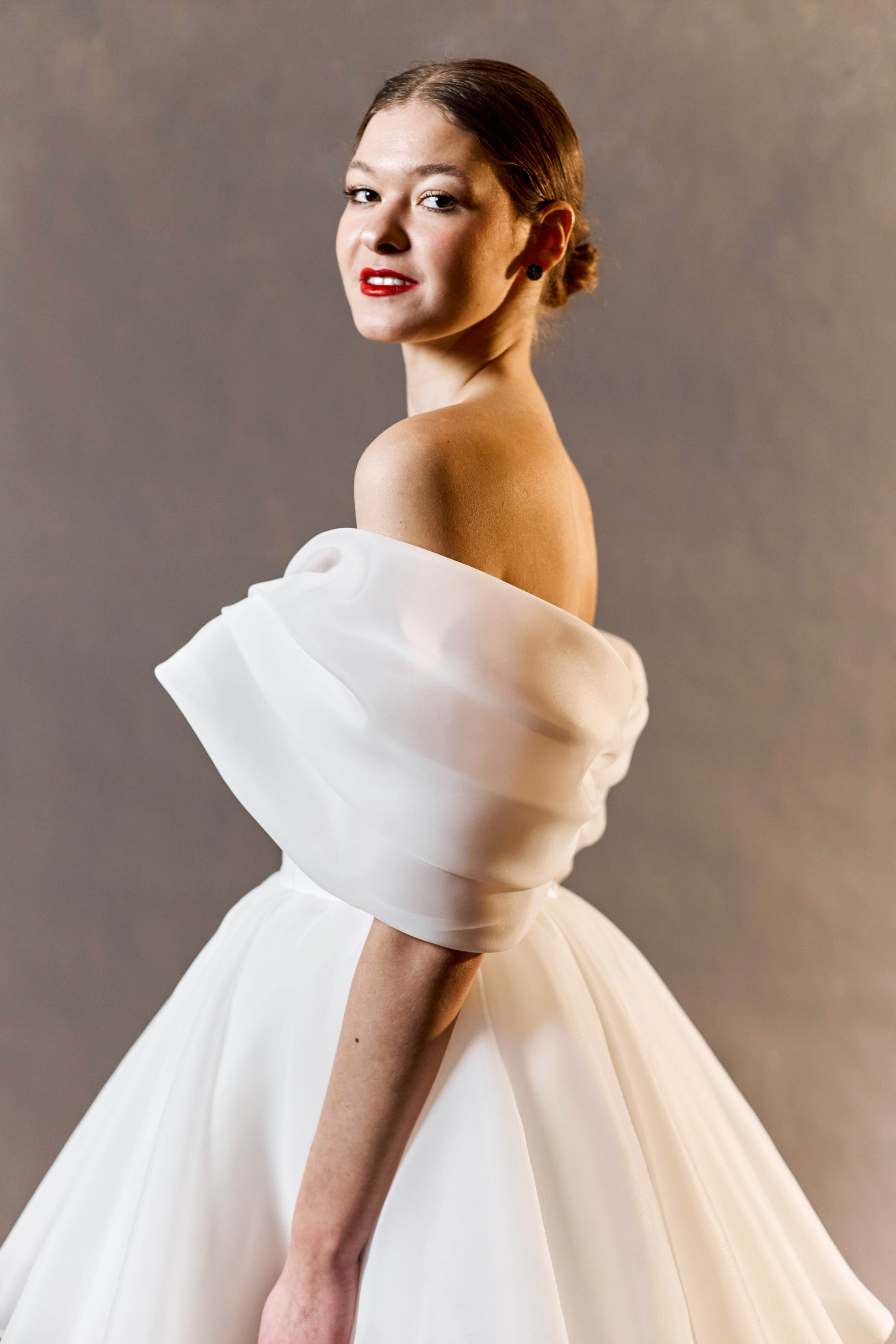 Виви. Свадебный салон-ателье Бонжур в Минске Bonjour