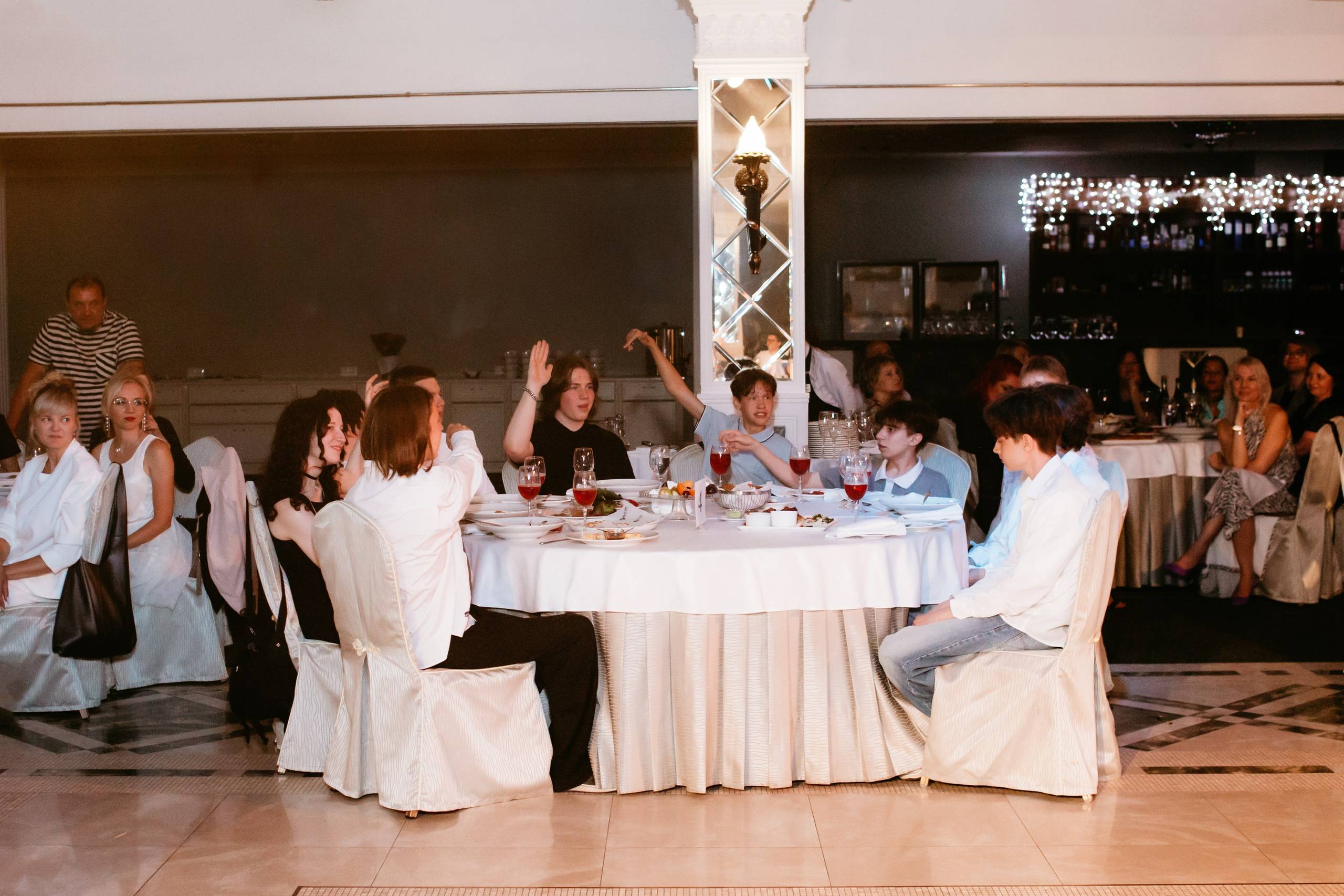 Выпускной 2025 (9класс) 124 школа. Фотограф в Челябинске Ополихина Анна