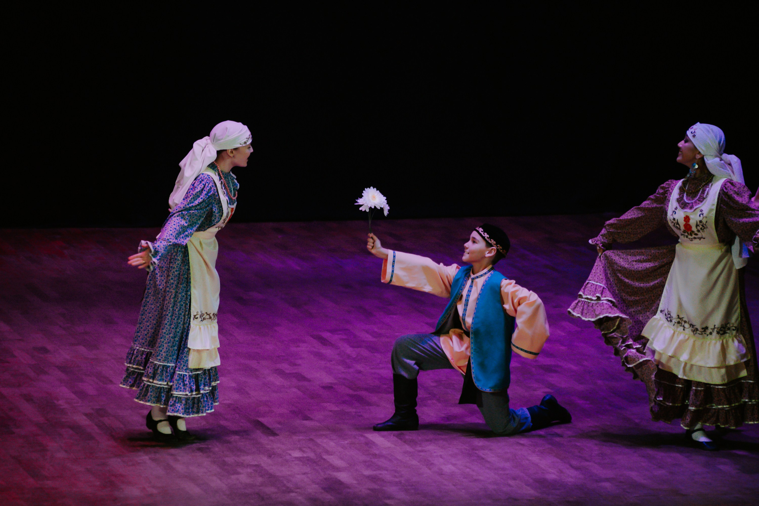 «Уральский сувенир». Концерт танцевальной студии. Фотограф в Челябинске Ополихина Анна