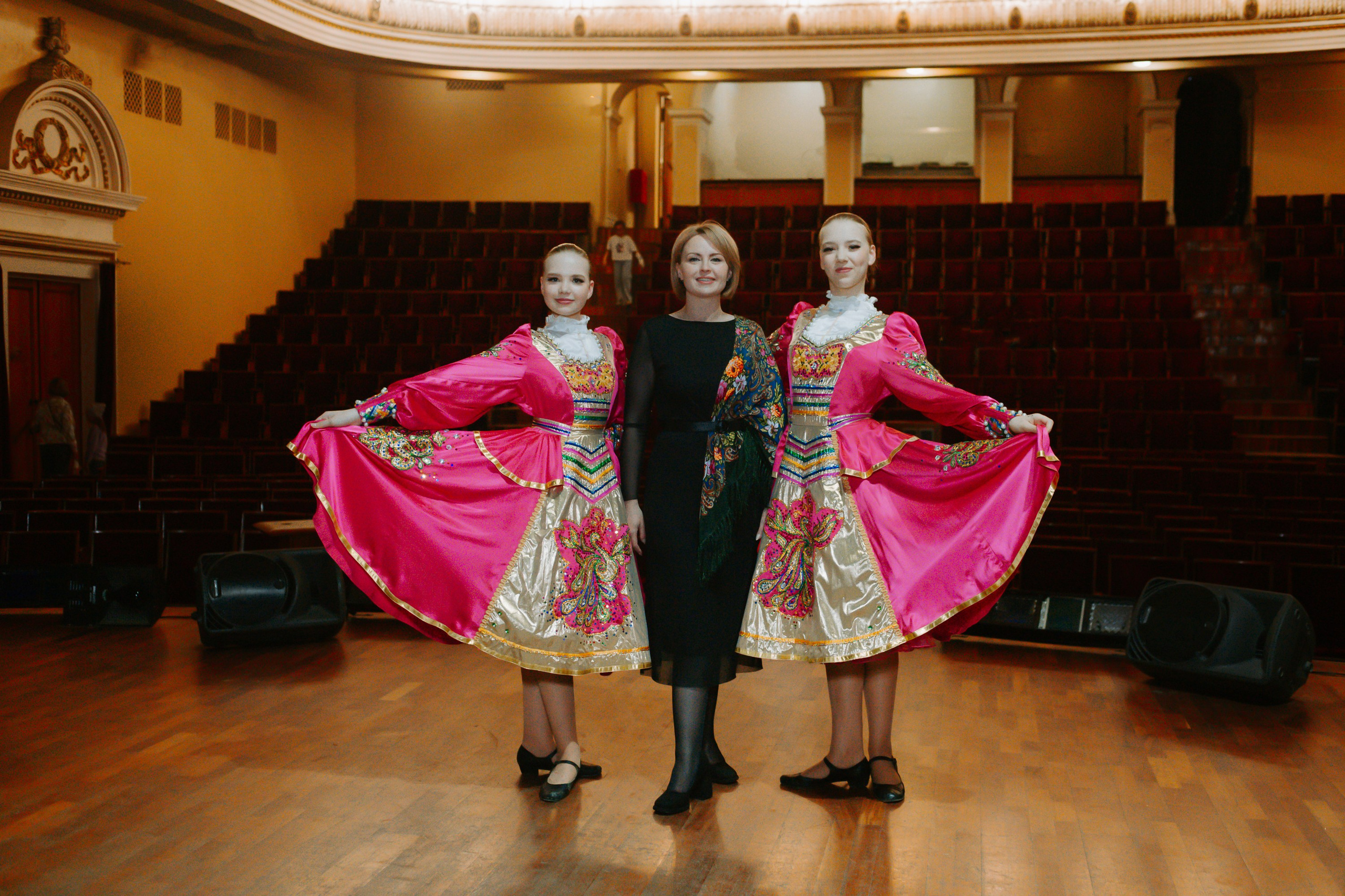 «Уральский сувенир». Концерт танцевальной студии. Фотограф в Челябинске Ополихина Анна