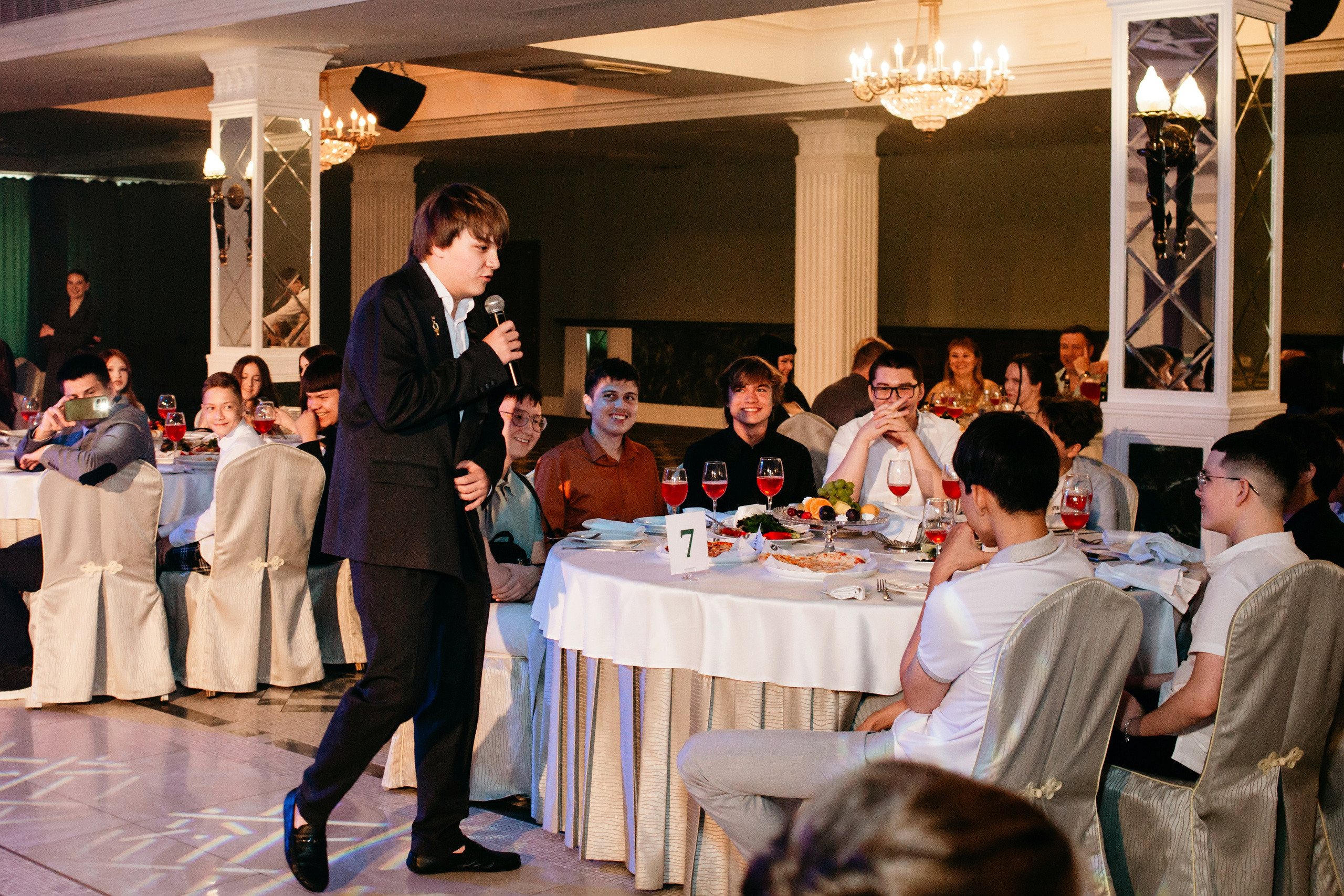 Выпускной 2025 (9класс) 124 школа. Фотограф в Челябинске Ополихина Анна