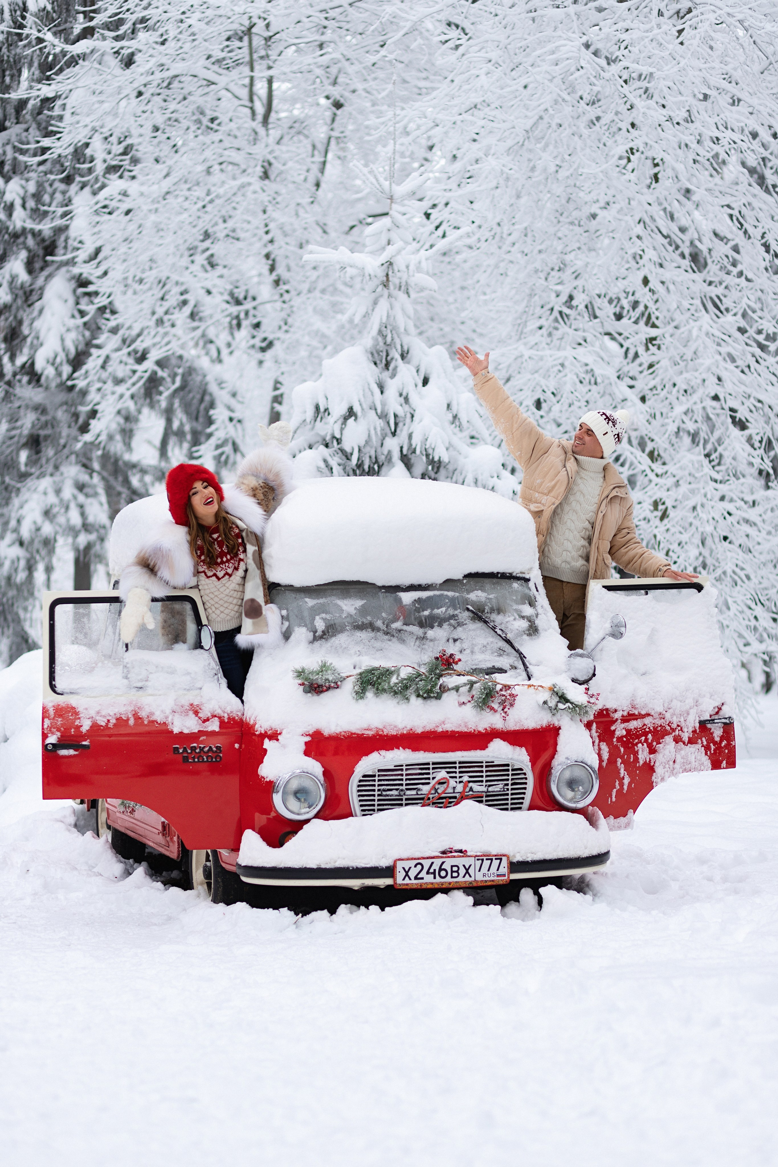 Фотосессия в зимнем лесу для пары. Трубинова Екатерина | Семейный фотограф | Москва