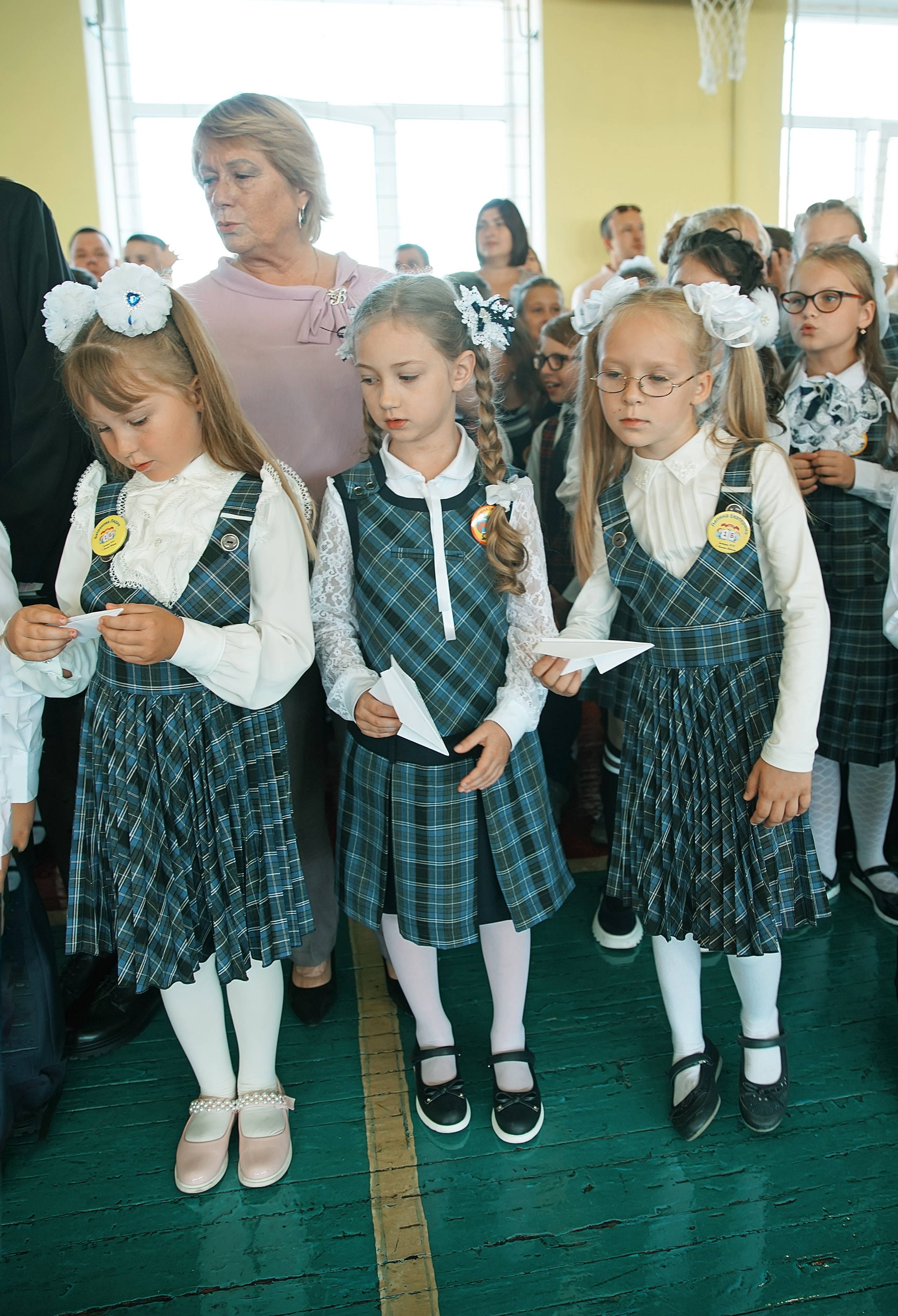 Первый класс линейка, в классе, портреты. Семейный и детский фотограф в Нижнем Новгороде
