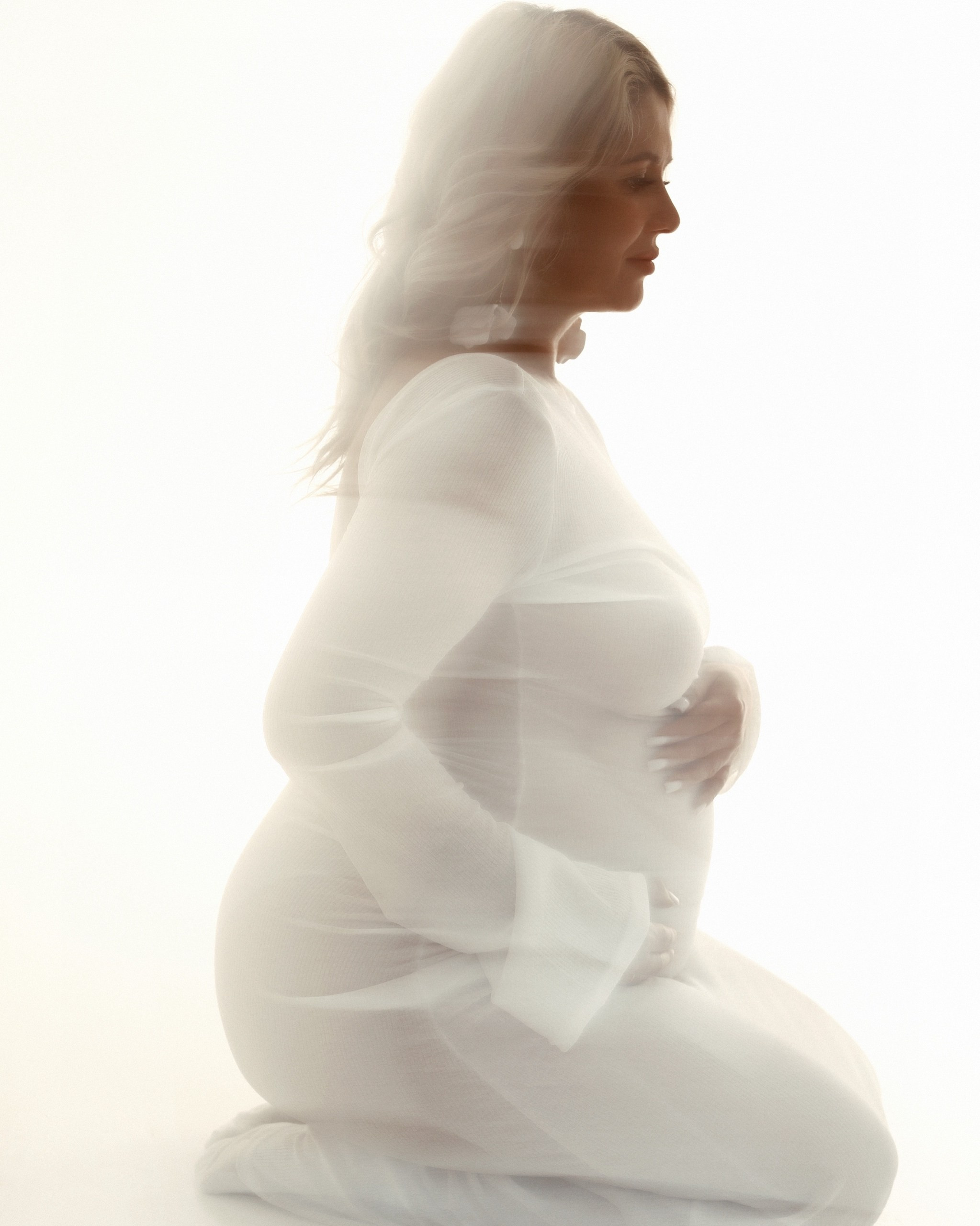 Беременная фотосессия. SASHA BUYANOVA PHOTO