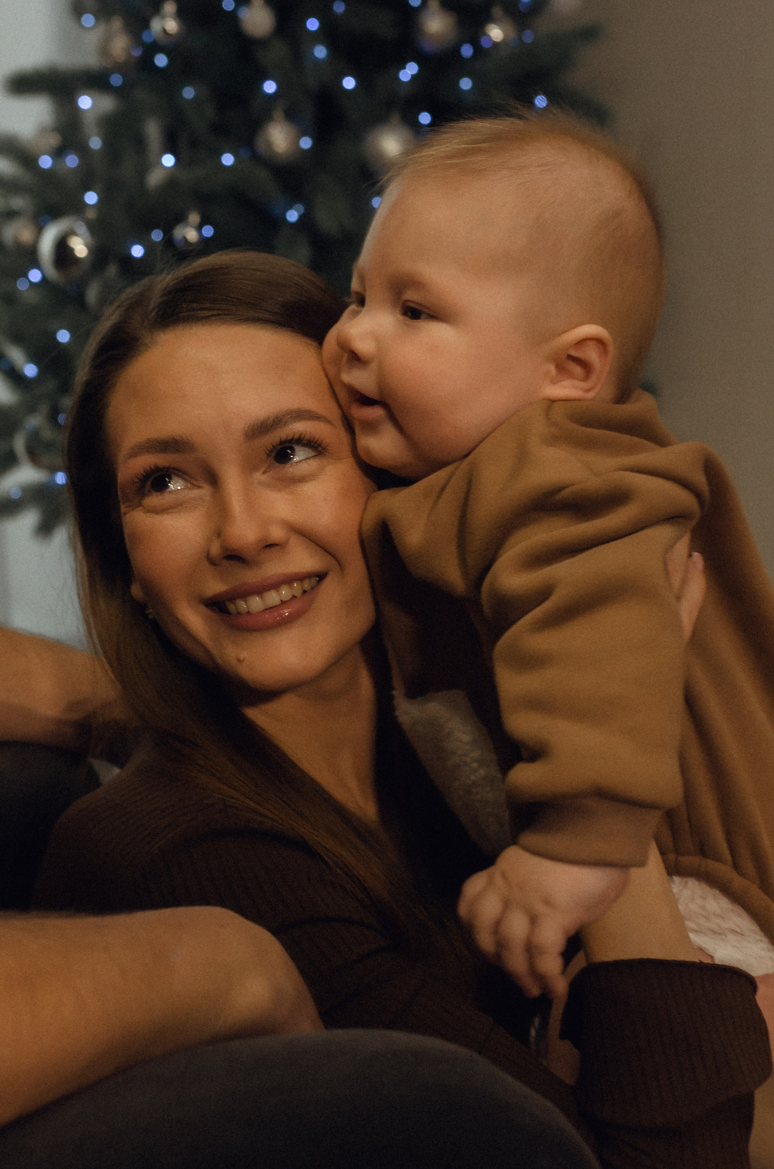 Аня, Никита и маленький Арсений. Домашняя съемка. Семейный фотограф в Барнауле и Санкт-Петербурге Ирина Ястребова