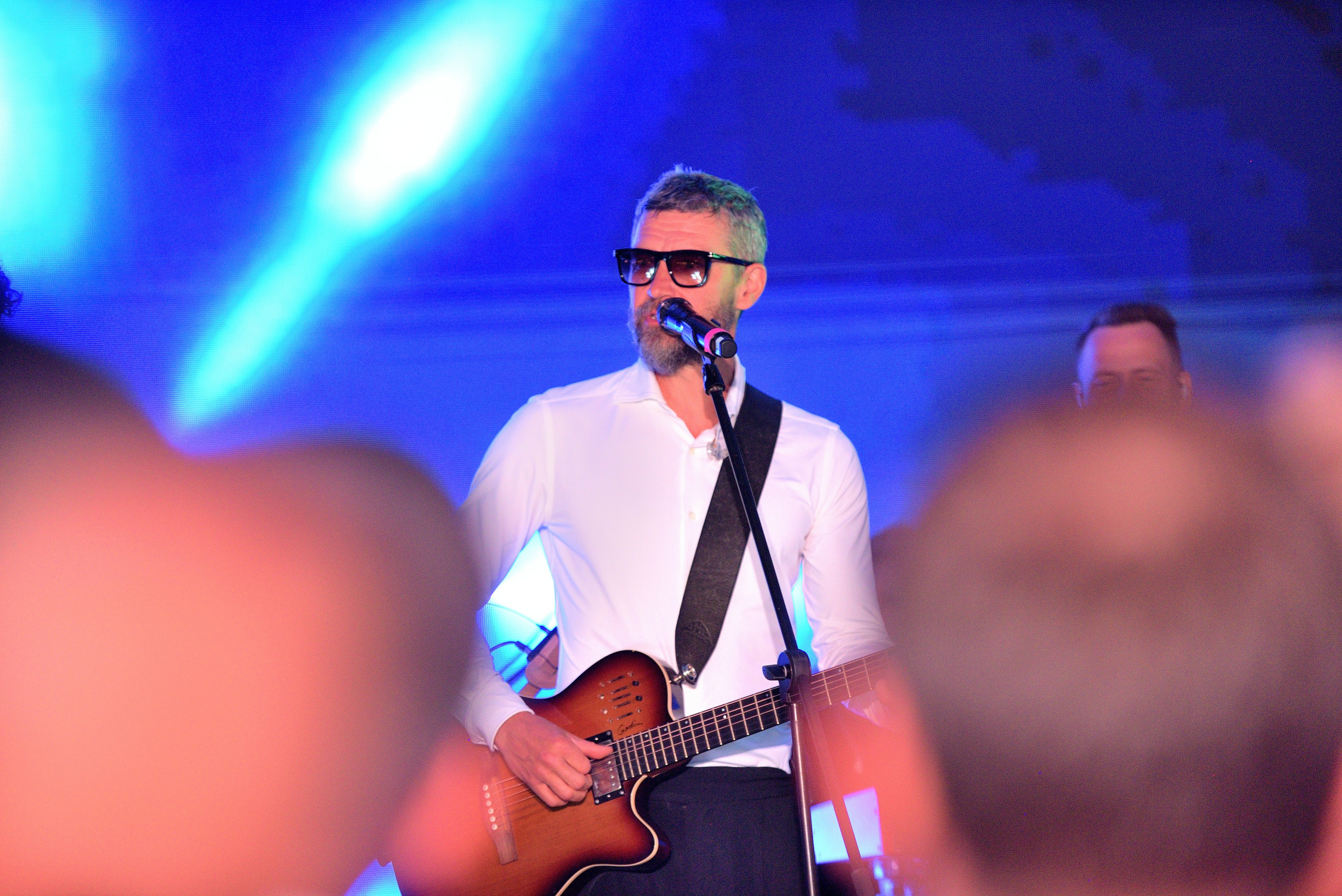 "Владимир Кристовский на своем концерте с группой "Ума Турман".