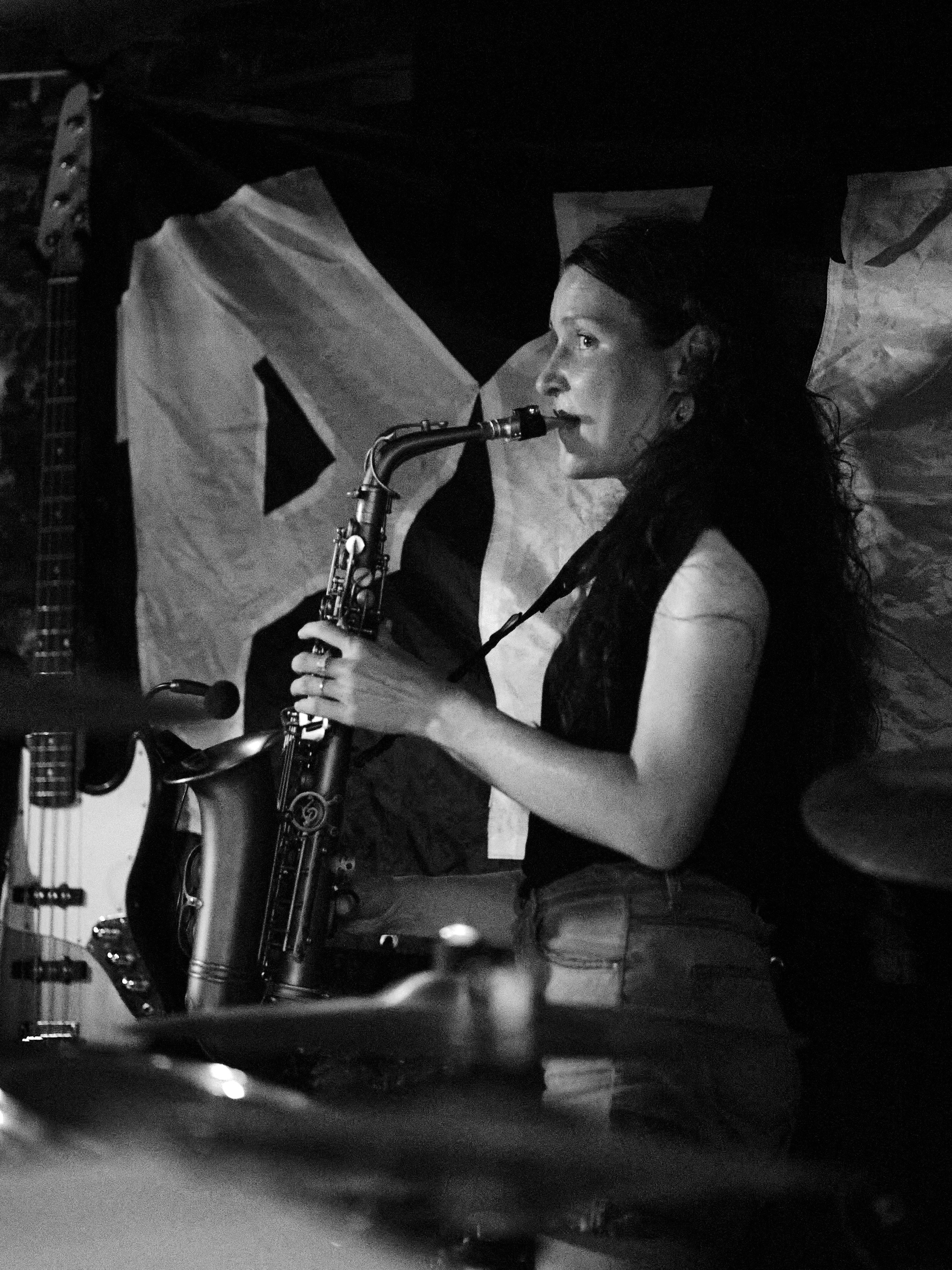 Plush Fish / ВЕЛИКОЕСЧАСТЬЕ / Мятный Крикет. Фотограф Юлия Маринина