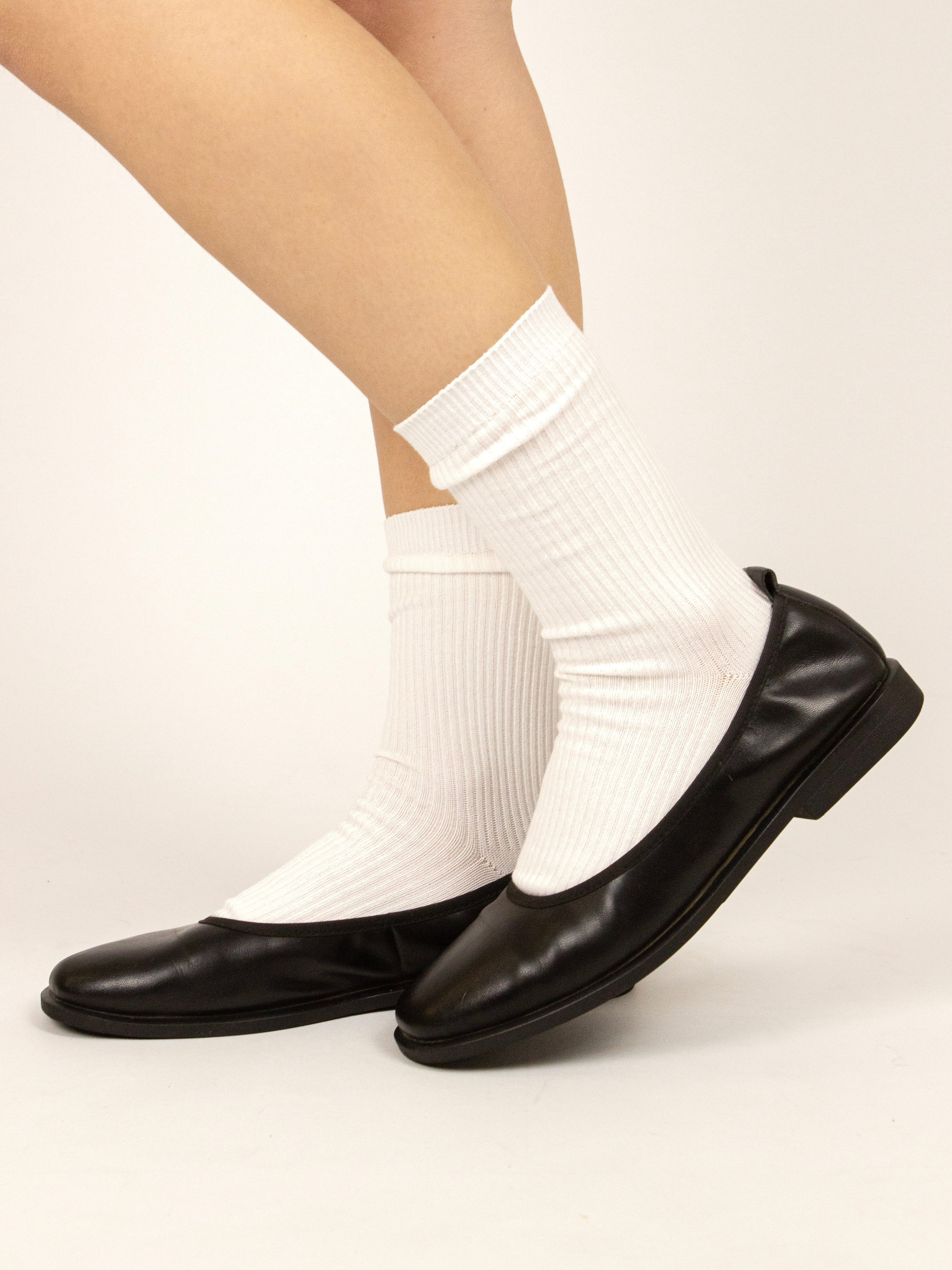 Обувь // Носки. DEWA | фотостудия для маркетплейсов