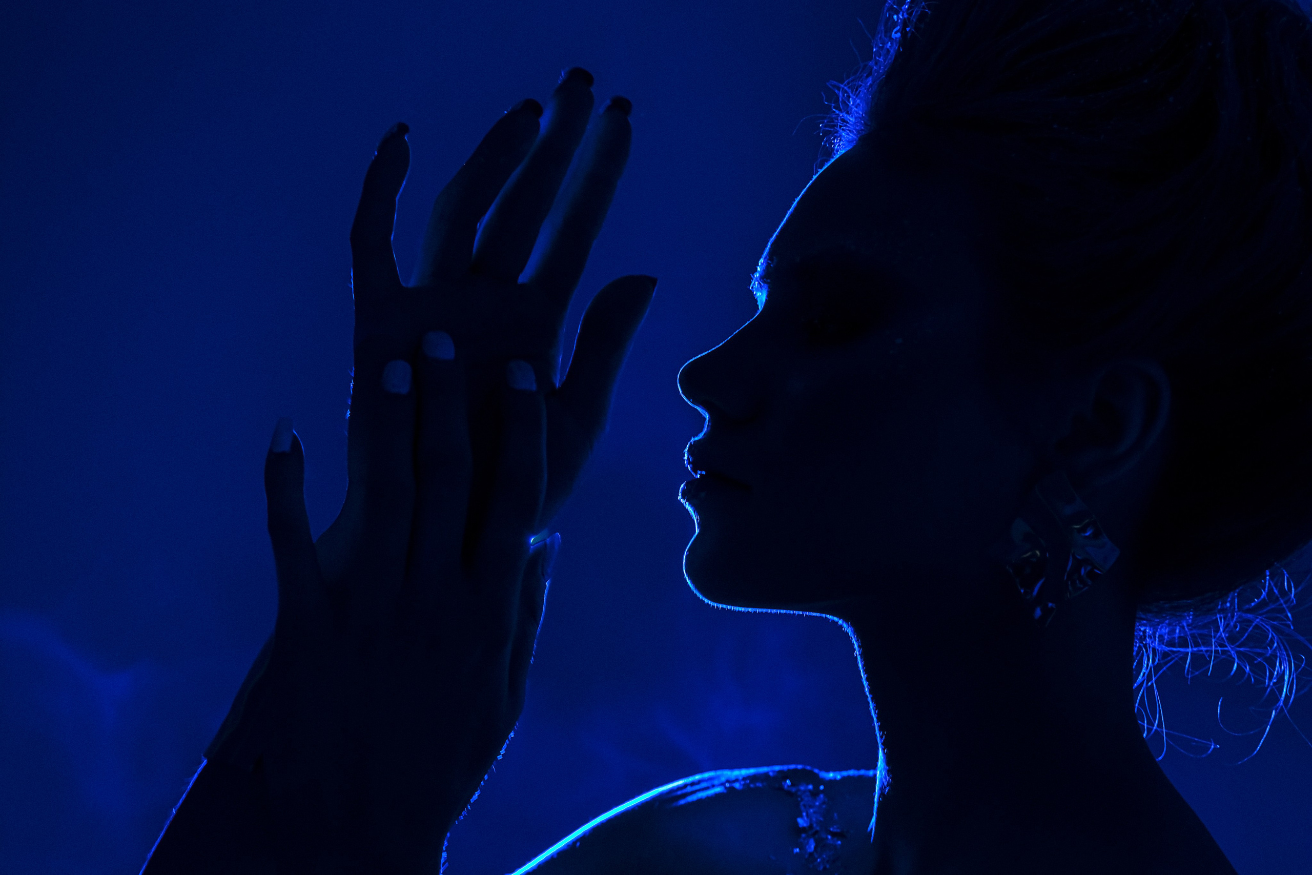 Изящество линий на фоне зимнего безмолвия.