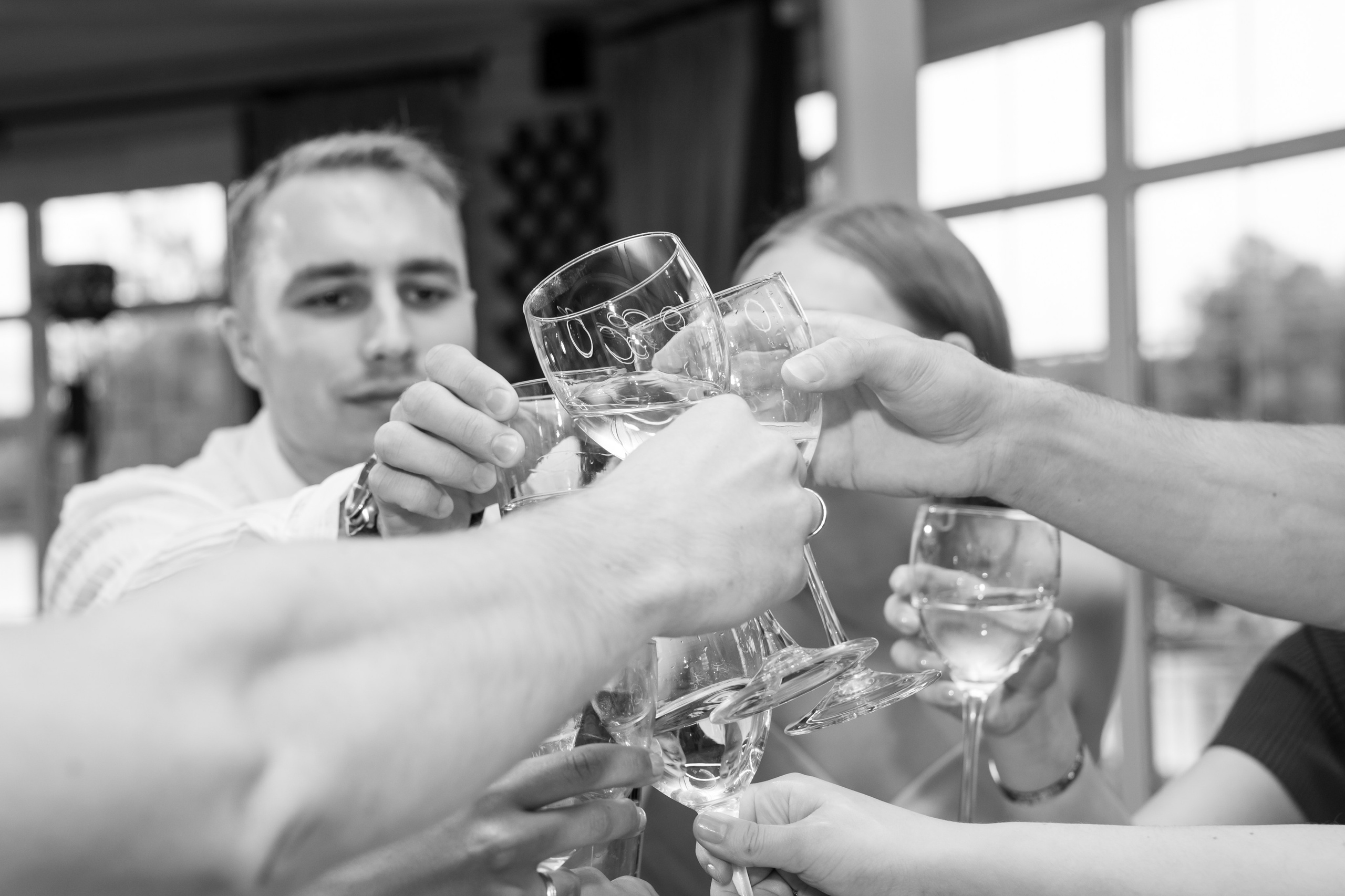 Регистрация в отеле Fish Point, ЗАГС Бутово, прогулка в Остафьево. Свадебный и репортажный фотограф (Москва, Королев и другие)