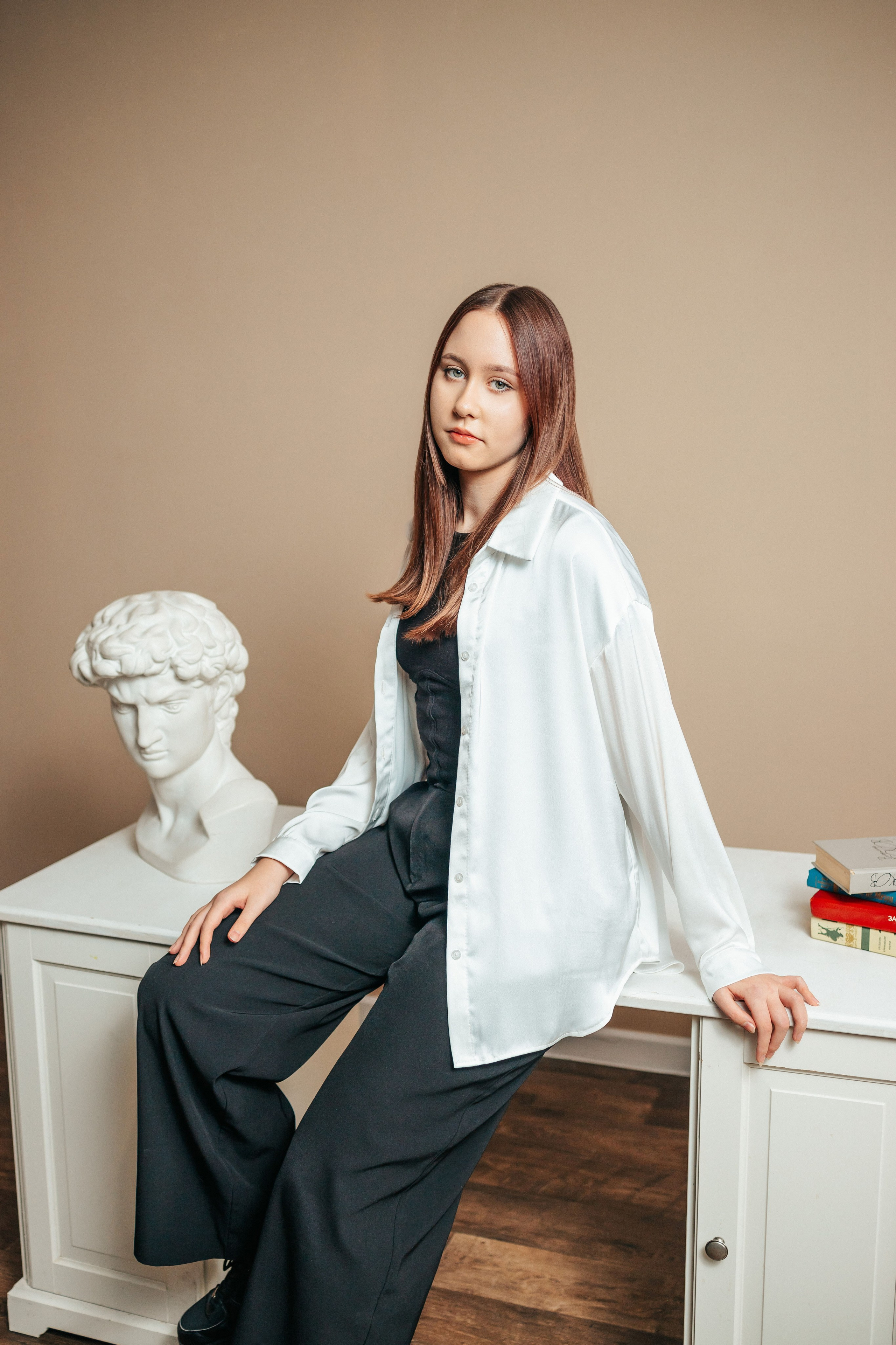 Студия школьной фотографии. Фотостудия выпускных альбомов в Твери. Студия школьной фотографии в Твери. Выпускные альбомы в Твери