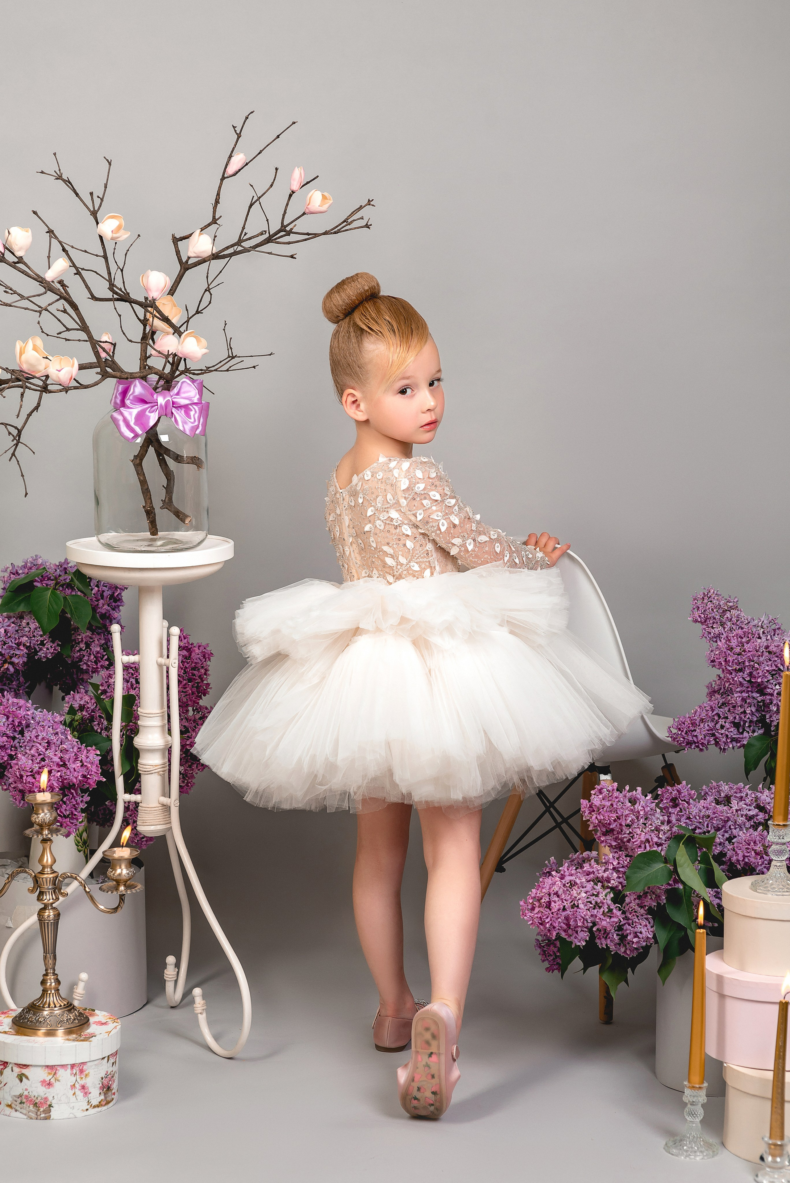 Полина в сирени и магнолии 2024. Семейный и детский фотограф Наталья Горда