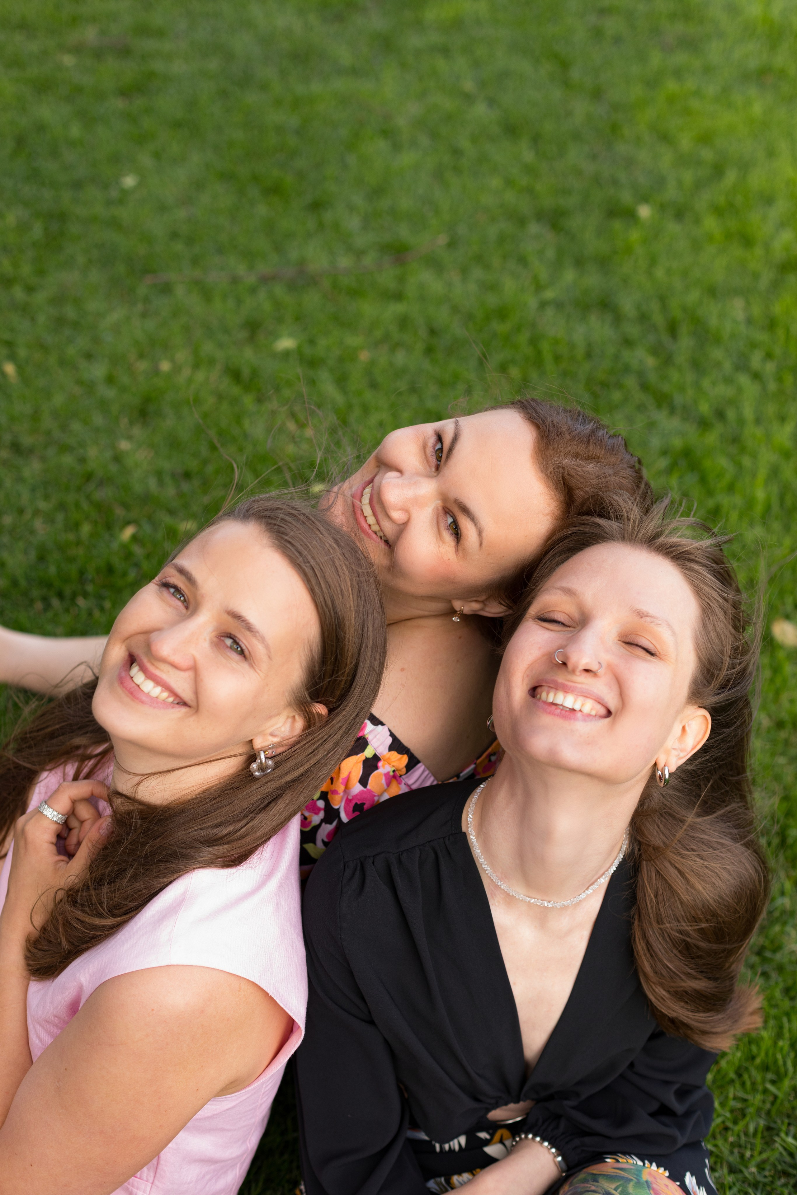 Летняя фотопрогулка трех подруг на острове Новая Голландия. Детский и контент фотограф Надя Волкова Санкт-Петербург