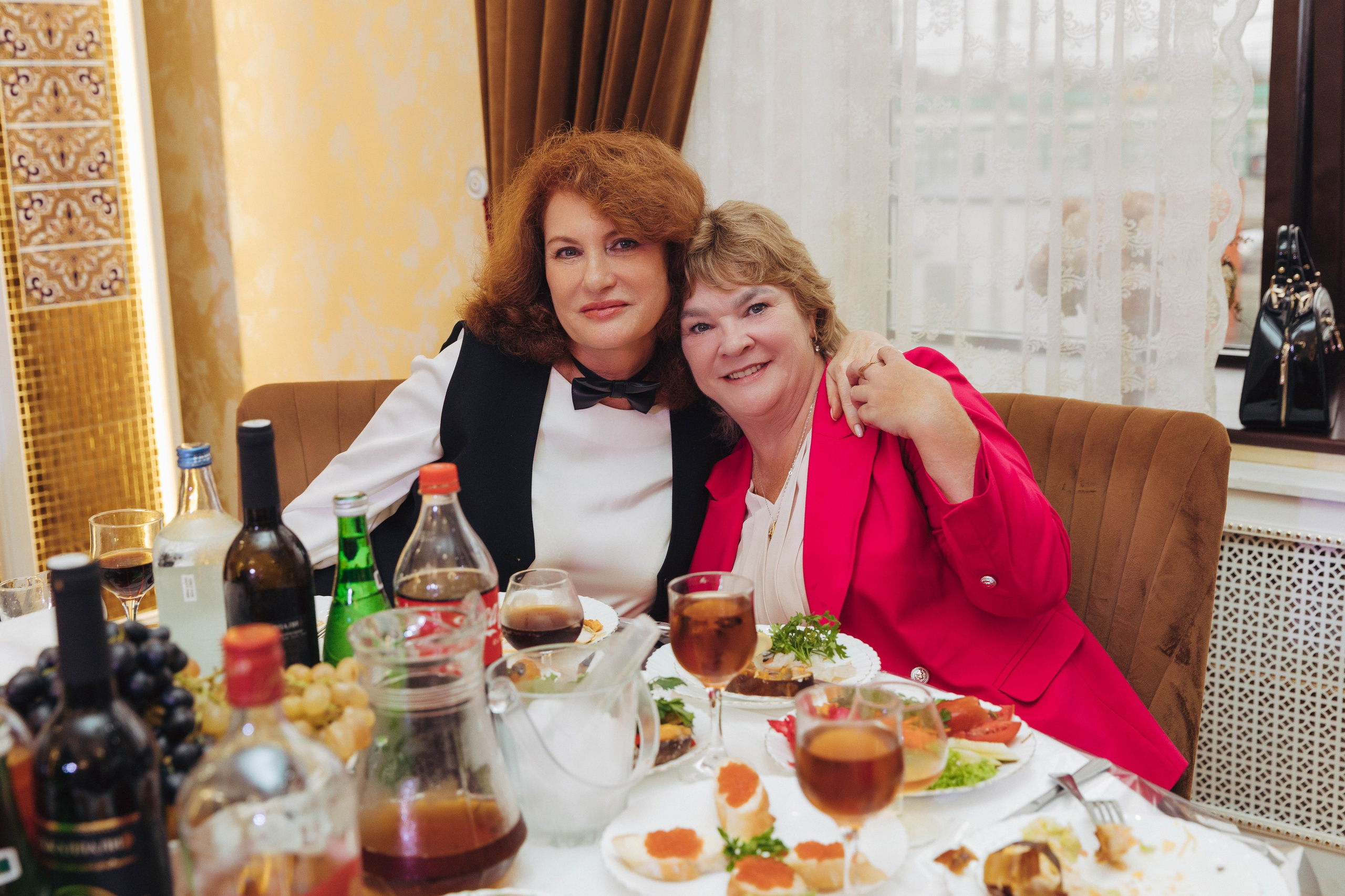 60 лет. Я Аракчеева Менслу — семейный и свадебный фотограф в Астрахани