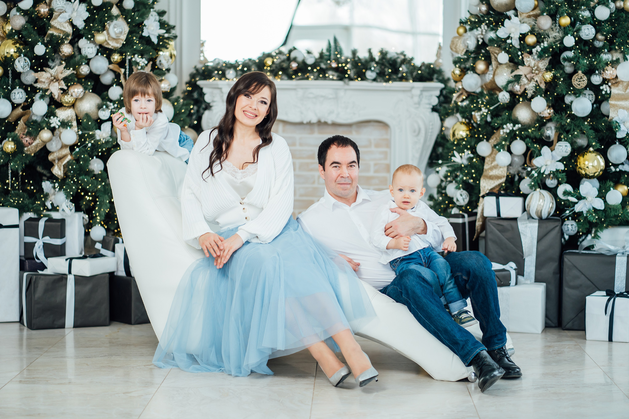 Карина с семьей. Семейный и детский фотограф в Ростове-на-Дону Екатерина Шевченко