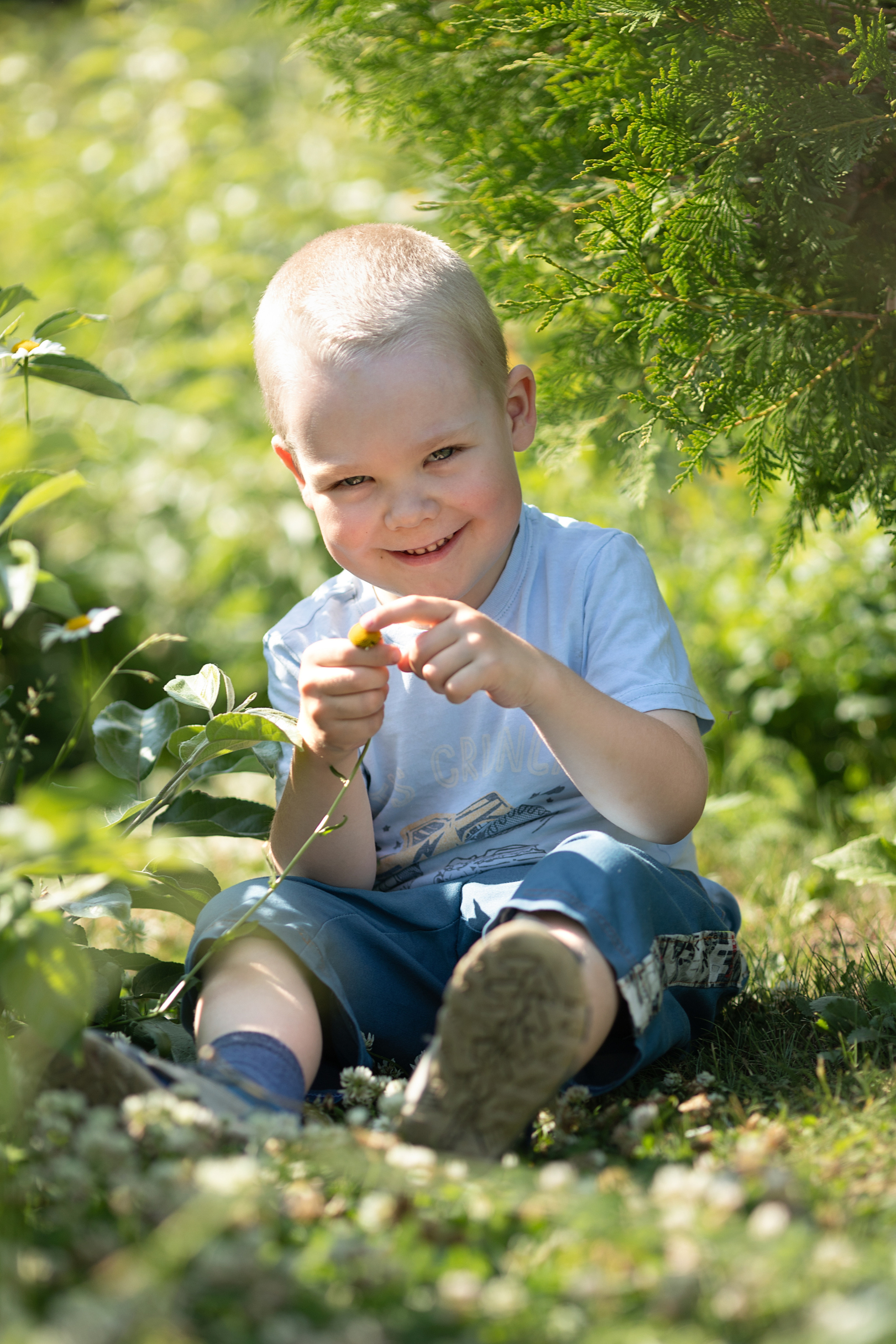Ромашки для мамы. Фотограф Анна Телекаева, выпускные альбомы, семейные и репортажные съемки в Омске