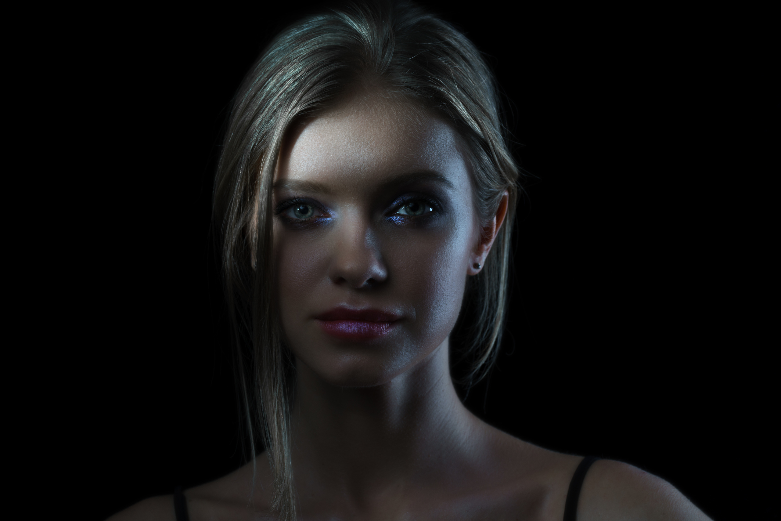 Портретный фотограф в Санкт-Петербурге. Предметный и фуд фотограф Санкт-Петербурга Сергей