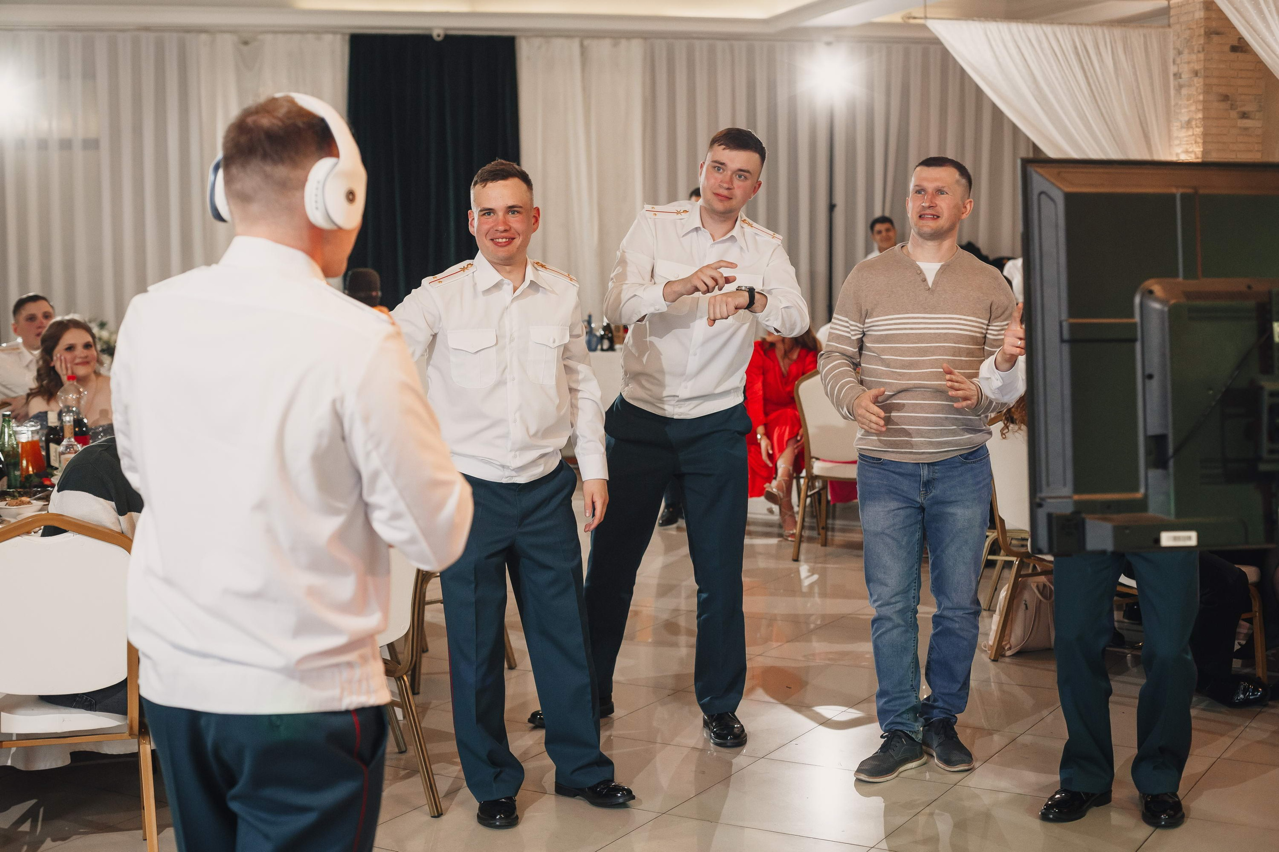 Банкет офицеров выпускников академии связи. Свадебный фотограф Игорь Брундасов 8PHOTO на свадьбу венчание загс СПб