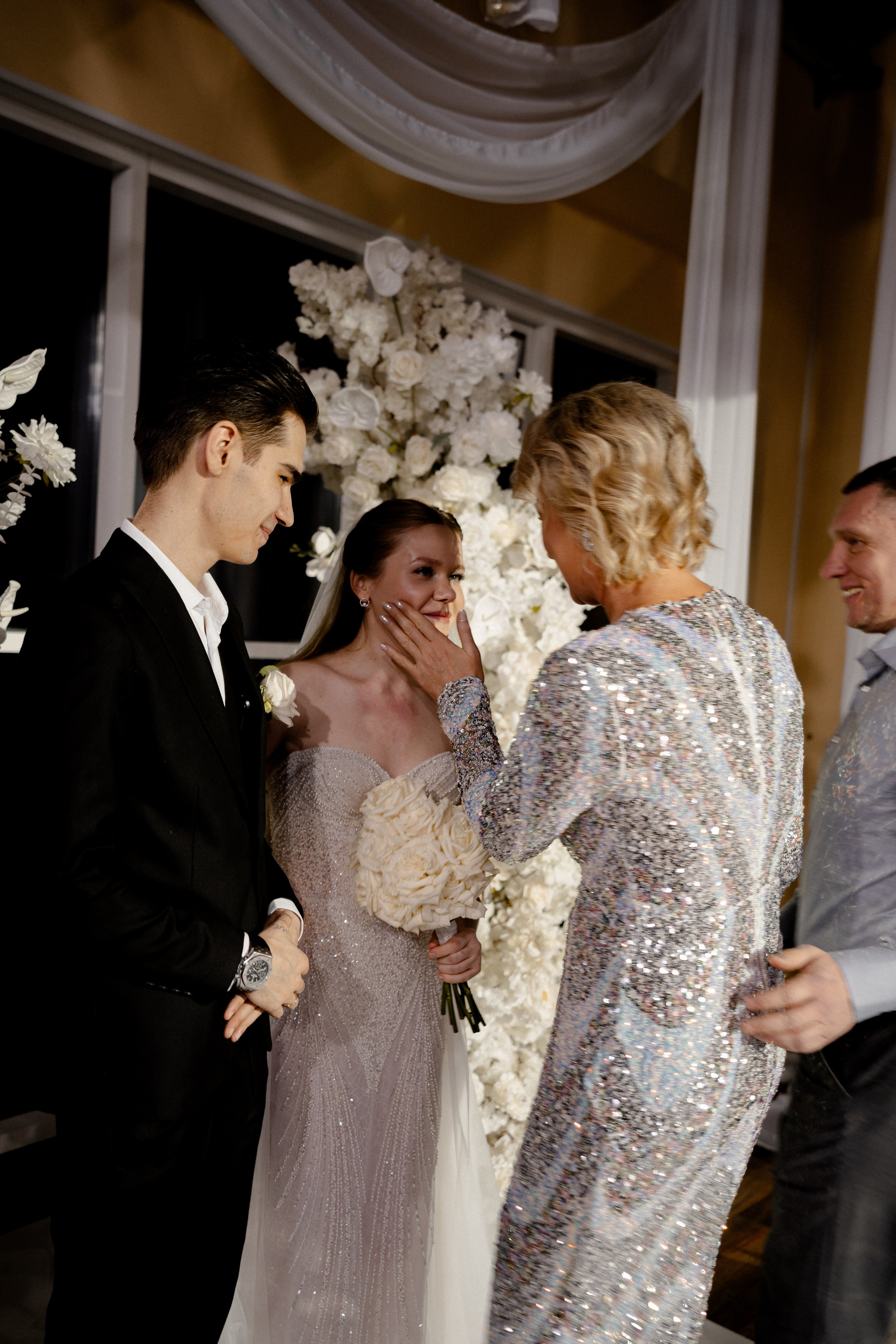 СВАДЕБНАЯ СЬЕМКА СБОРОВ В ОТЕЛЕ И ВЫЕЗД НА ЦЕРЕМОНИЮ (СНЯТО В СИБИРЕ В НИЖНЕВАРТОВСКЕ). Профессиональный фотограф, Санкт-Петербург — Виктория Богомолова