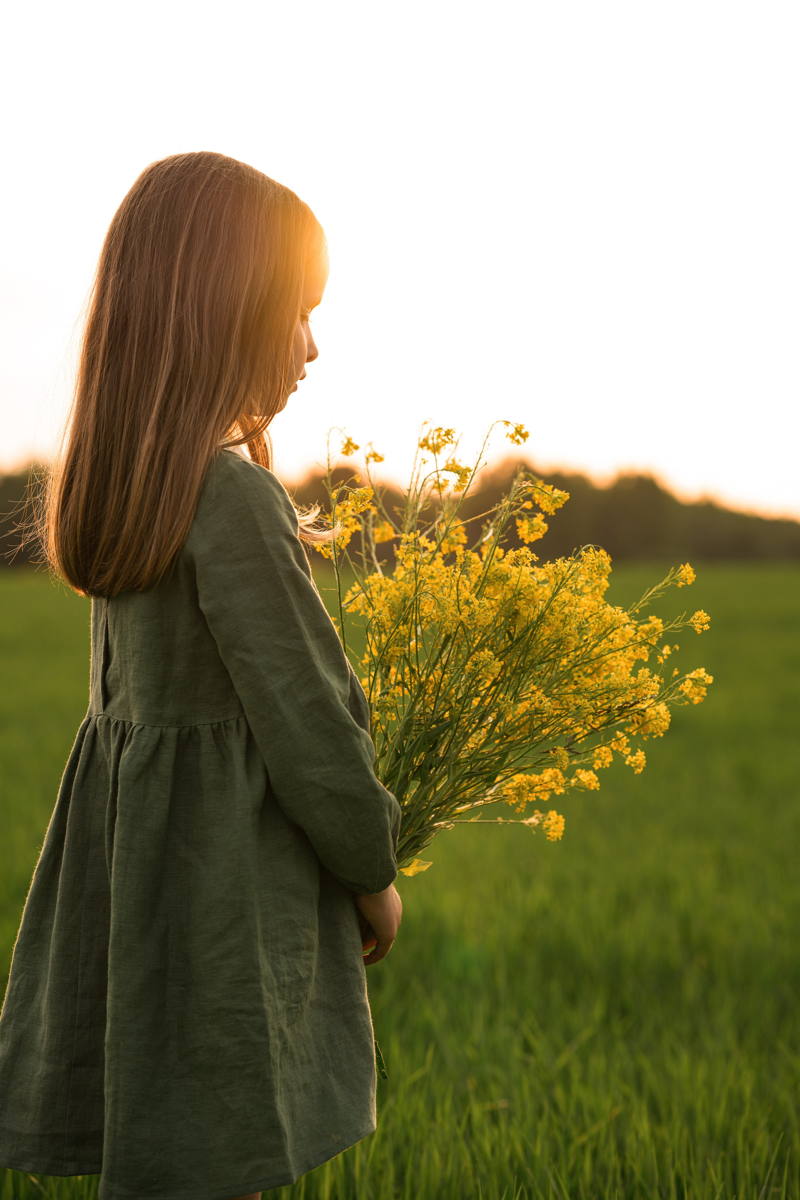 Ксюшенька, Кристиночка и Кирюшенька в поле. Семейный и портретный фотограф в Санкт-Петербурге Татьяна Гримоть