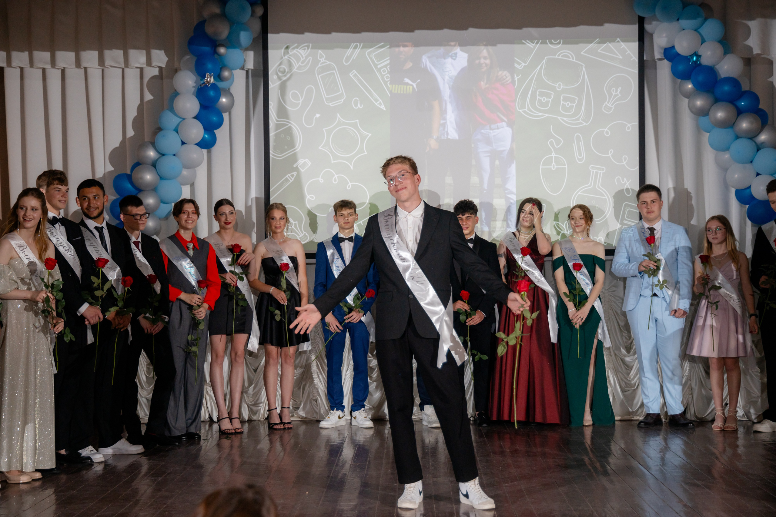 Школьный выпускной 2024 год в Соколе (Минск). Свадебный фотограф в Минске/Беларуси Сергей Спиридонов