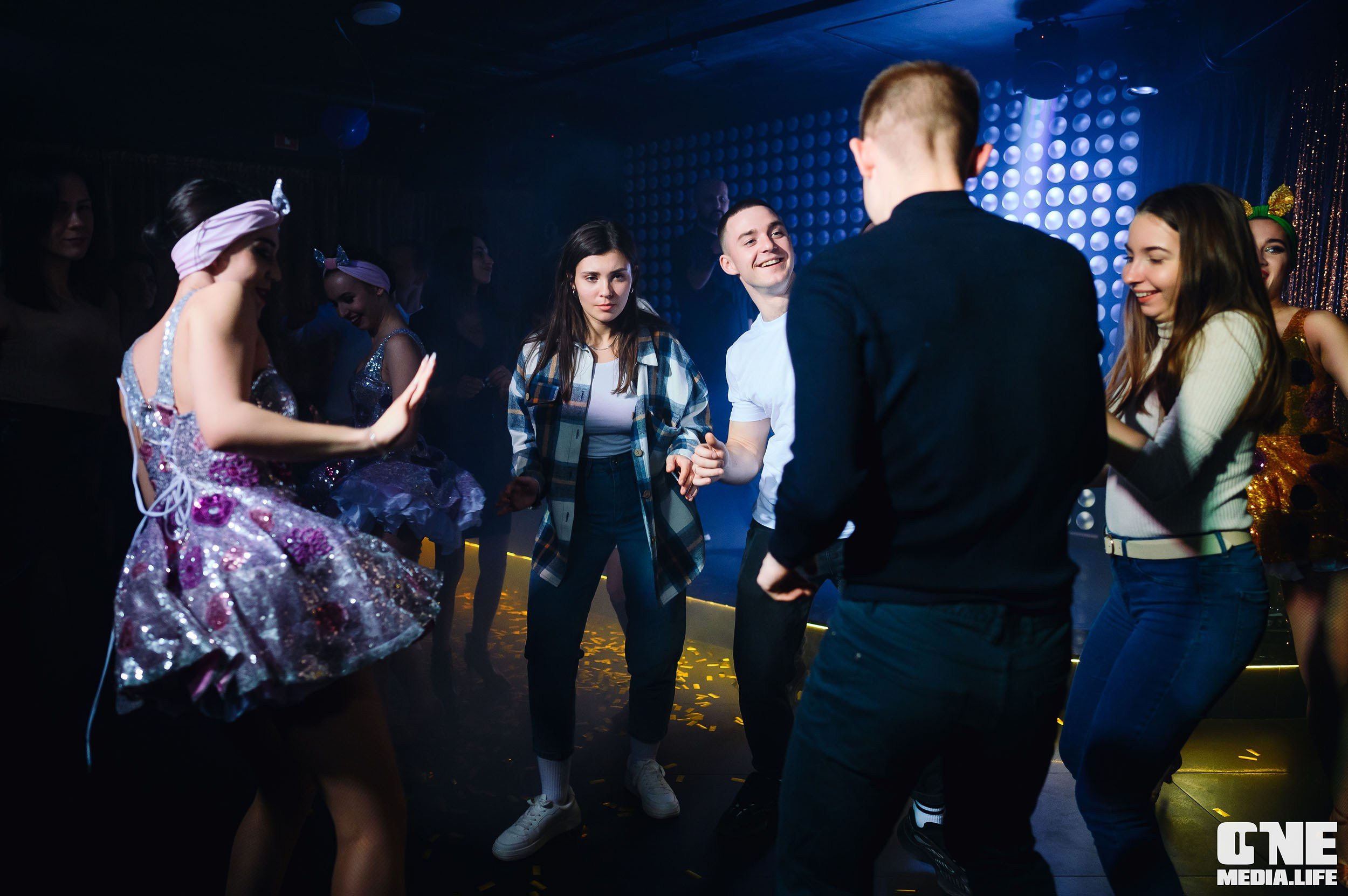 Фотоотчет из караоке-клуба Эйфория. One Media Life: фоторепортажи, фотоотчеты с мероприятий и заведений